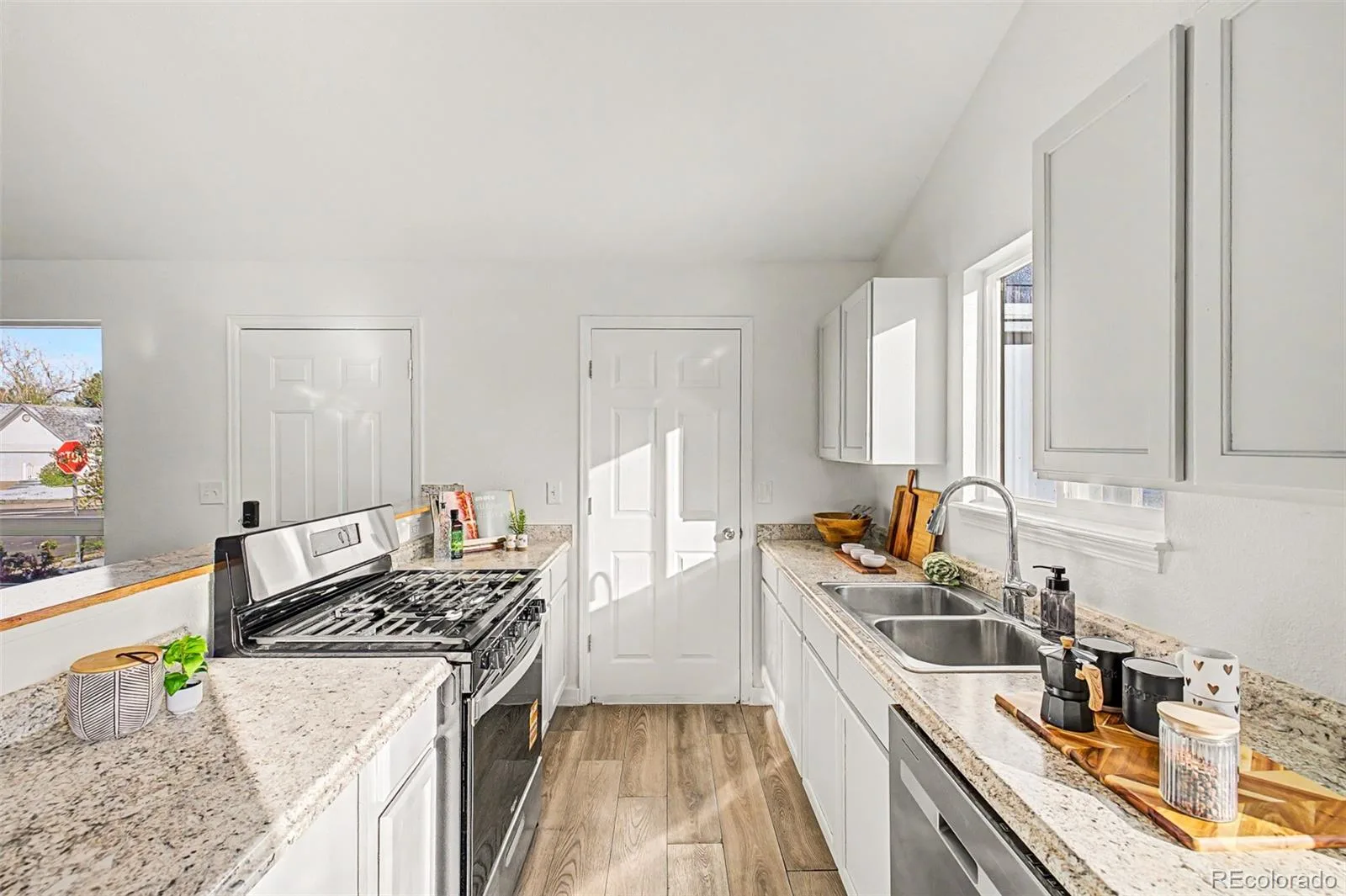 17391 E Layton Drive Aurora CO 80015 | MLS #REC5680002 07212026191102 1600 11
