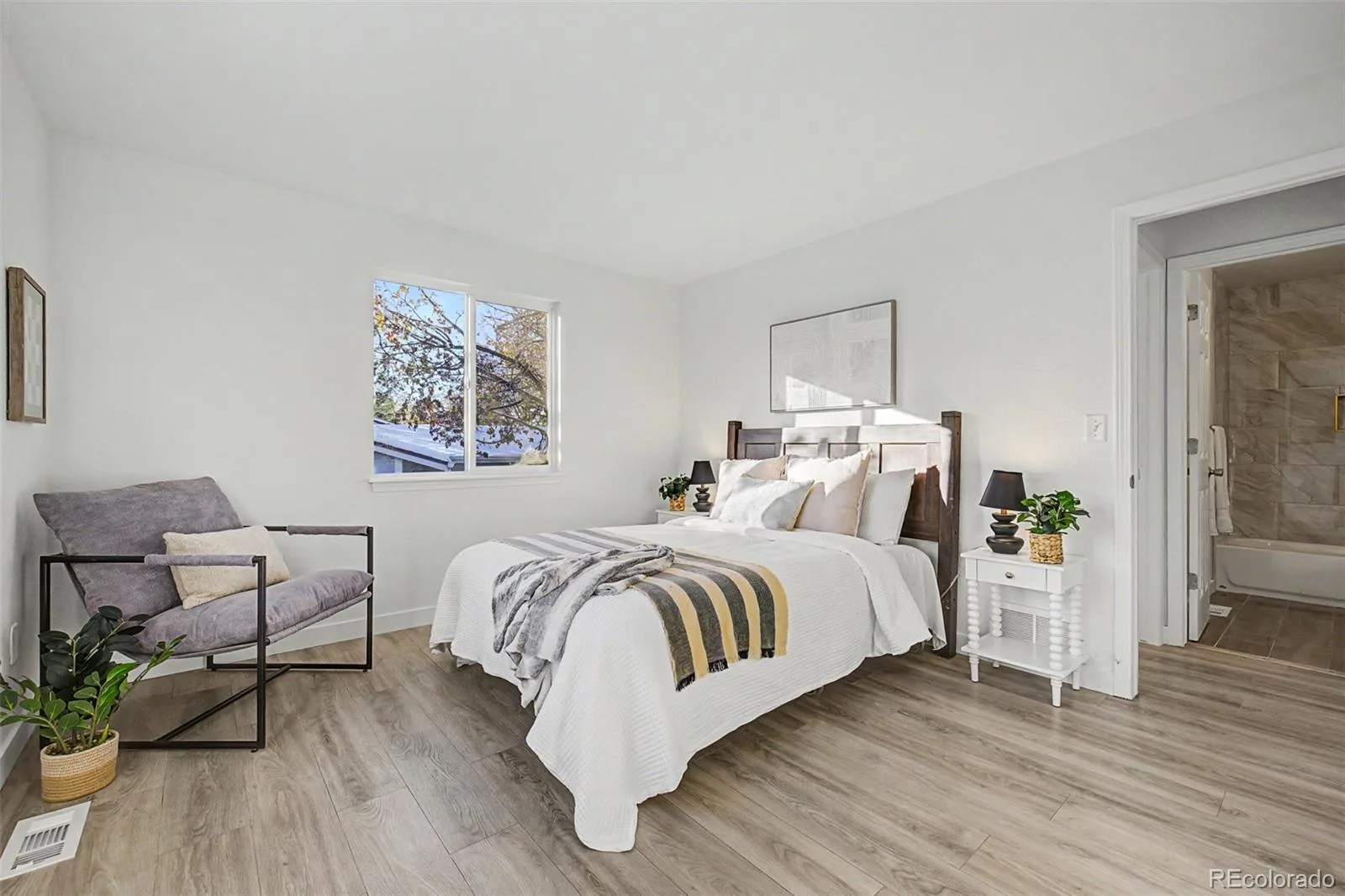17391 E Layton Drive Aurora CO 80015 | MLS #REC5680002 07212026191102 1600 17