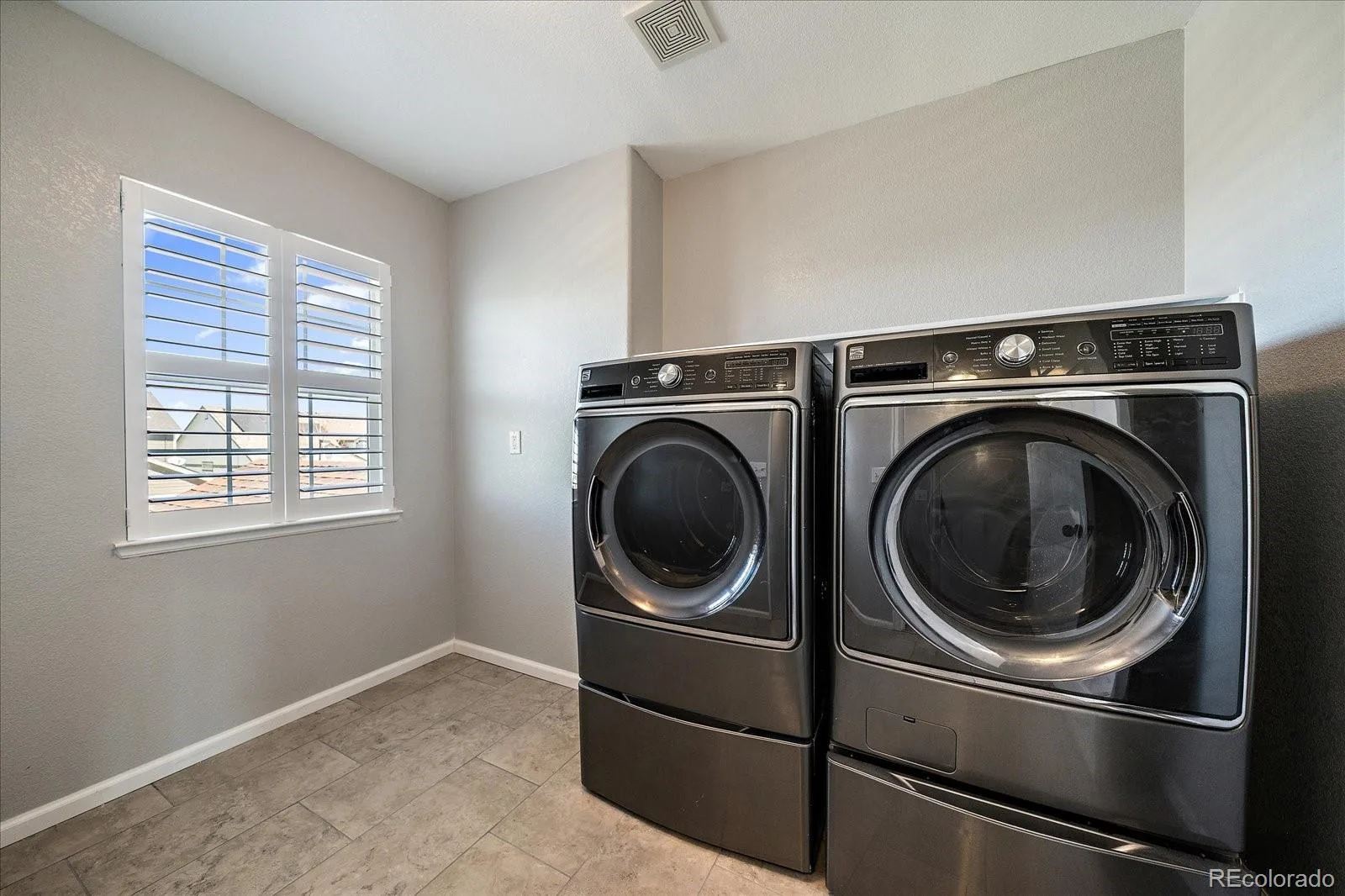 23350 Mill Valley Place Parker CO 80138 | MLS #REC5681278 07202026221543 1600 21