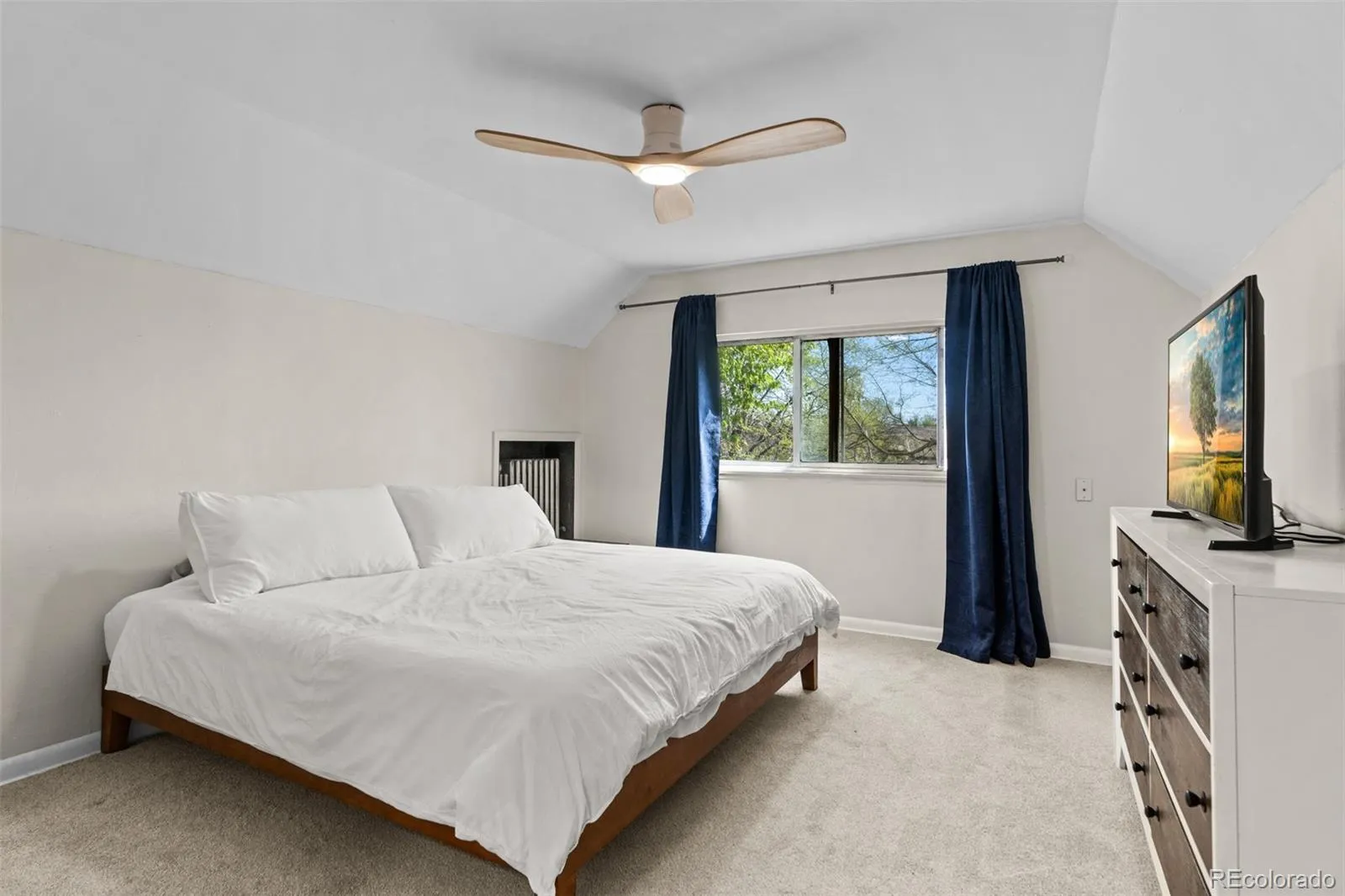 04142026152244 1600 25