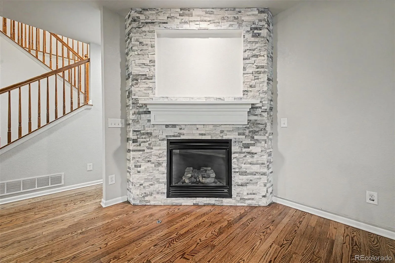 6934 S Fultondale Circle Aurora CO 80016 MLS #REC5682566 05192026165830 1600 15