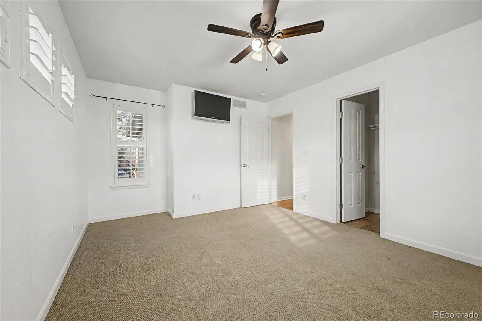 6934 S Fultondale Circle Aurora CO 80016 MLS #REC5682566 05192026165830 1600 24