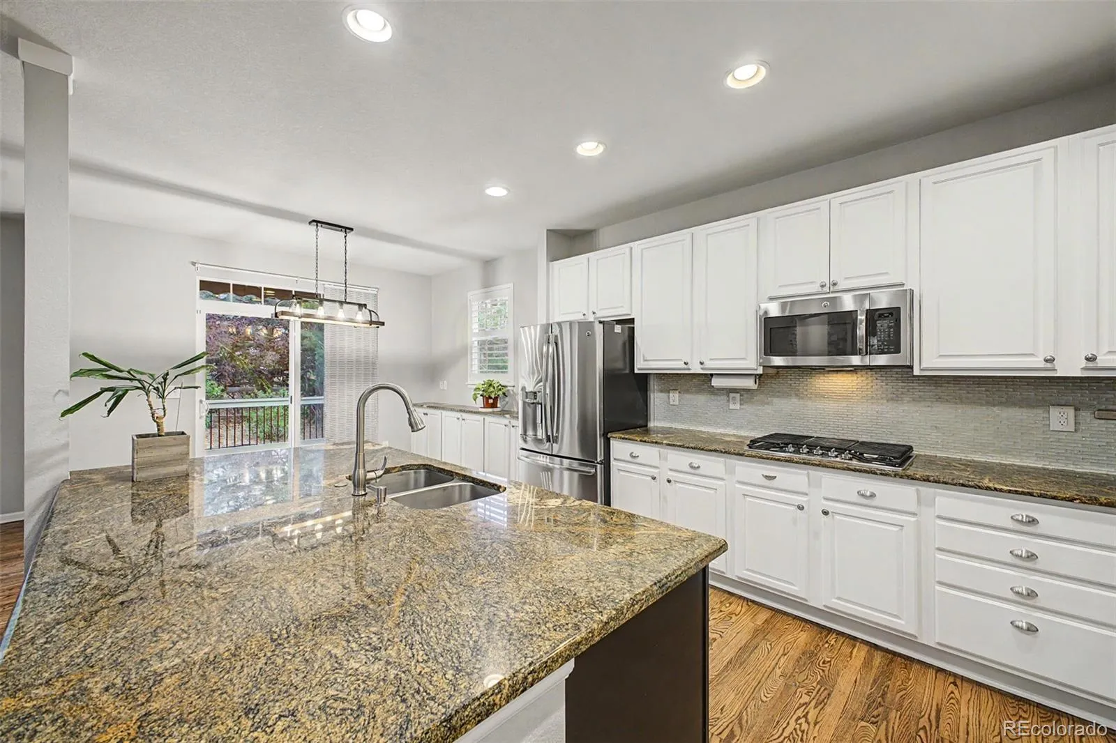 6934 S Fultondale Circle Aurora CO 80016 MLS #REC5682566 05192026165830 1600 4