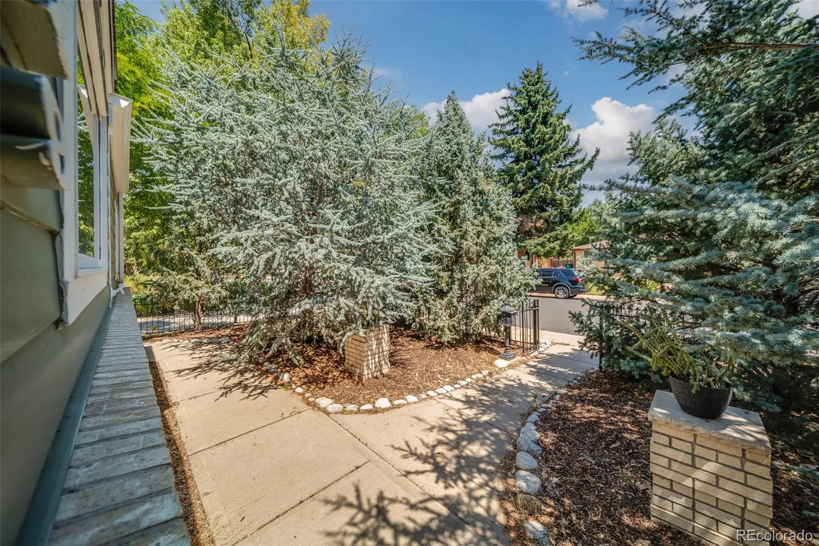 5629 S Greenwood Street Littleton CO 80120 | MLS #REC5682835 08142026221609 1600 25