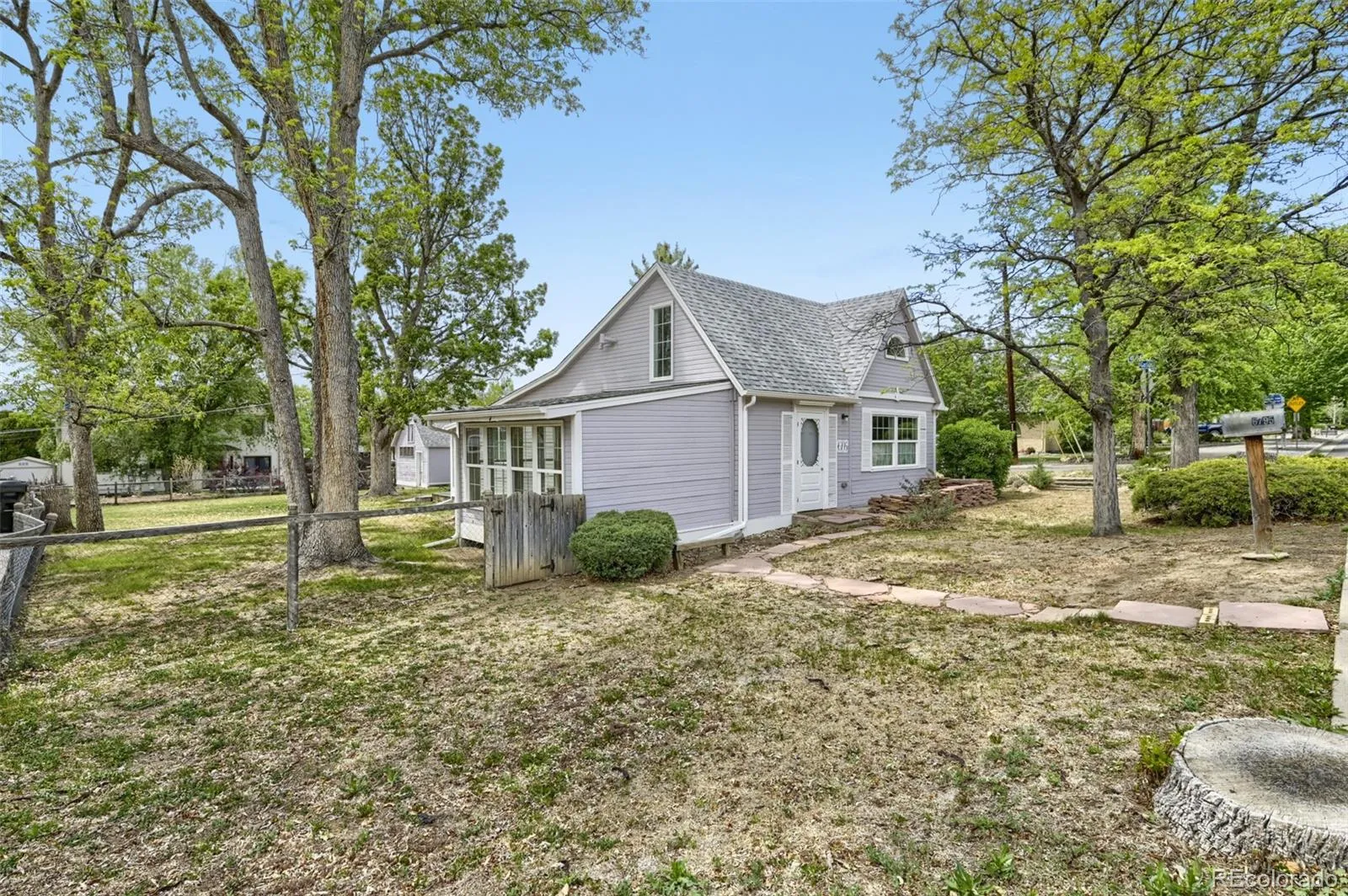6795 Garrison Street Arvada CO 80004 MLS #REC5684351 05152026212135 1600 24