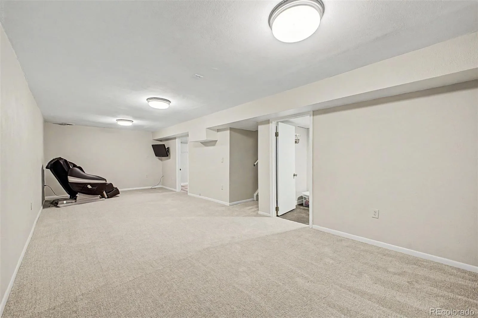 3105 S Beeler Street Denver CO 80231 | MLS #REC5684429 09232026004904 1600 32