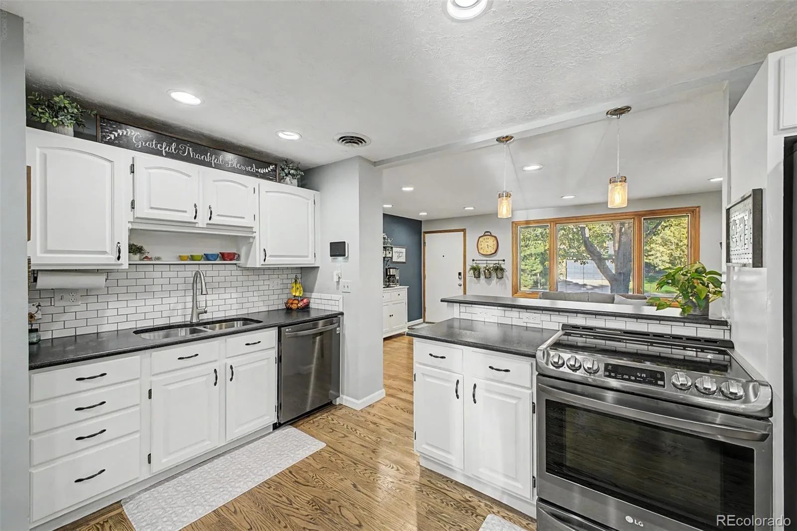 3105 S Beeler Street Denver CO 80231 | MLS #REC5684429 09232026004904 1600 7