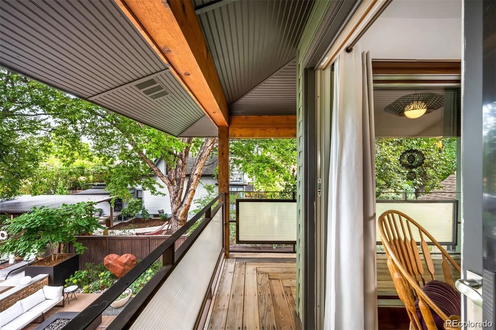 04072026012037 1600 11