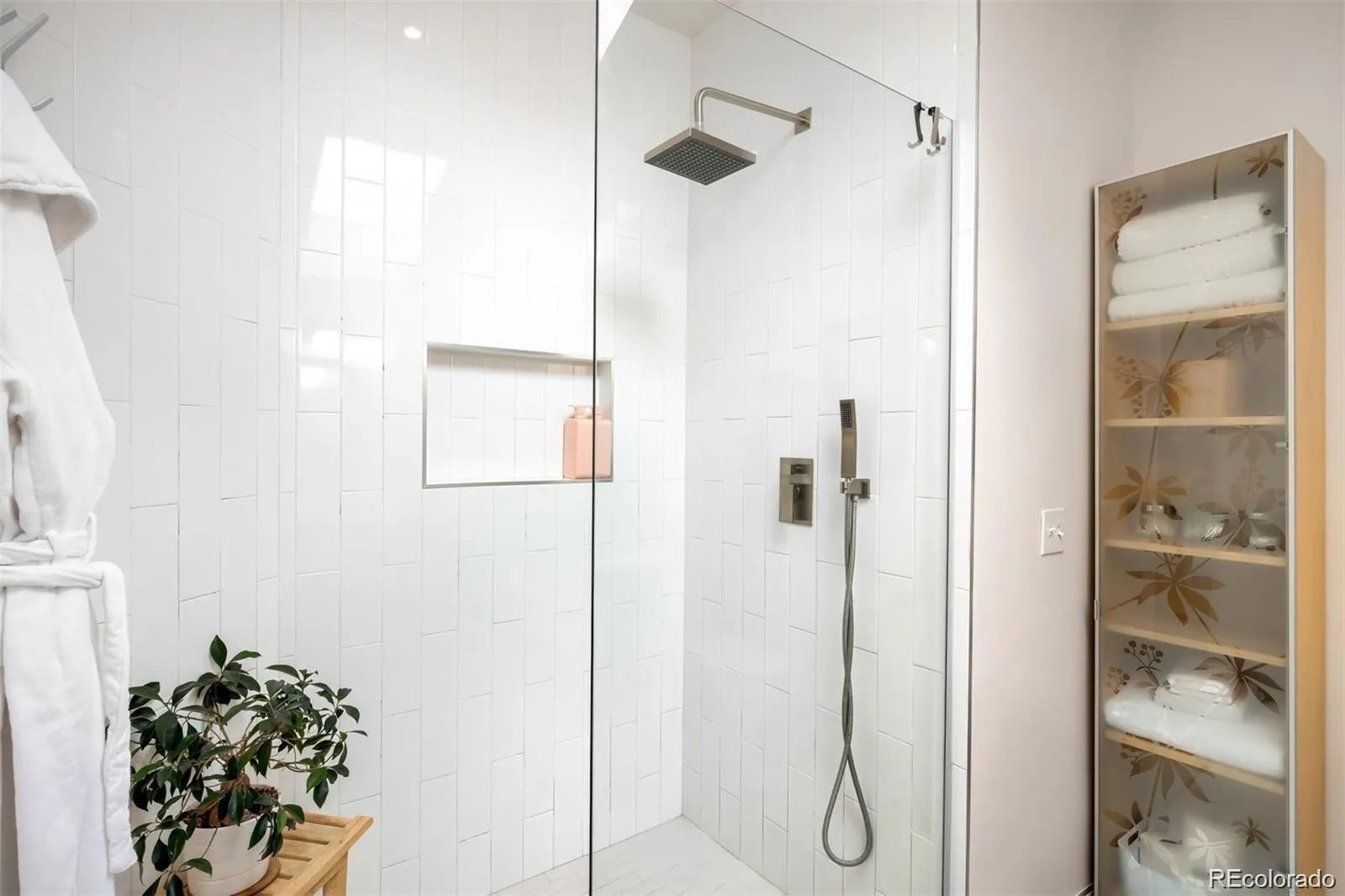 04072026012037 1600 13