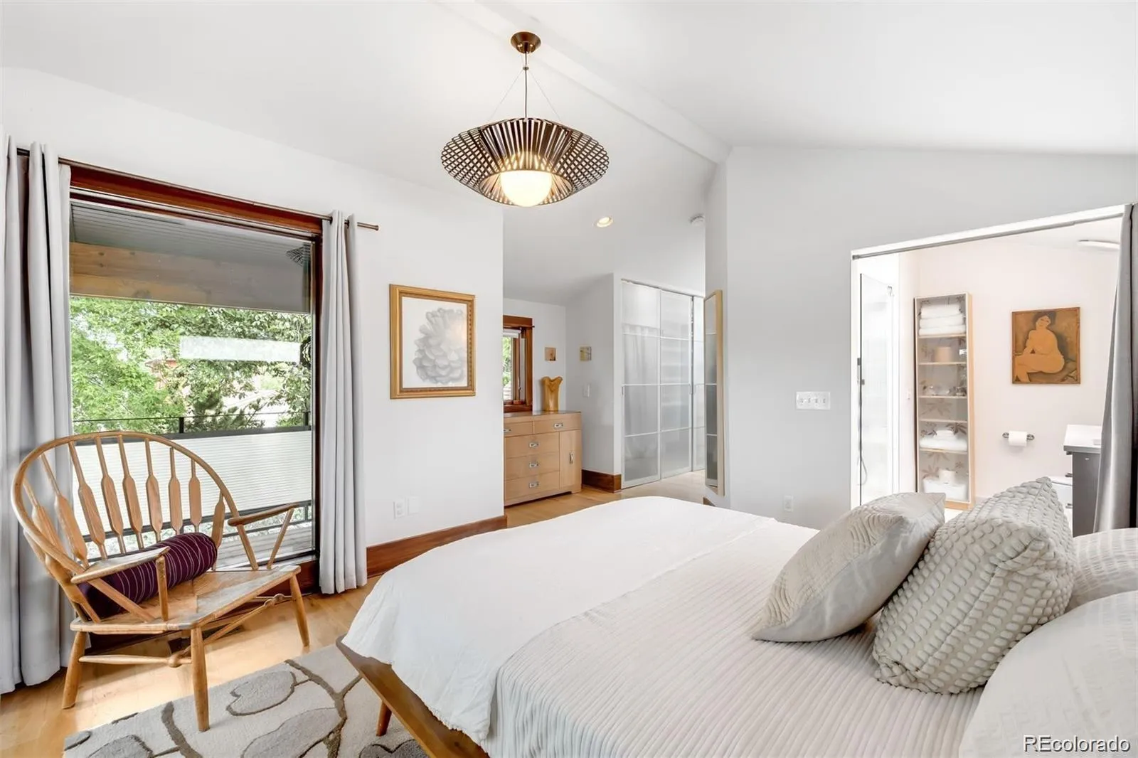 04072026012037 1600 14