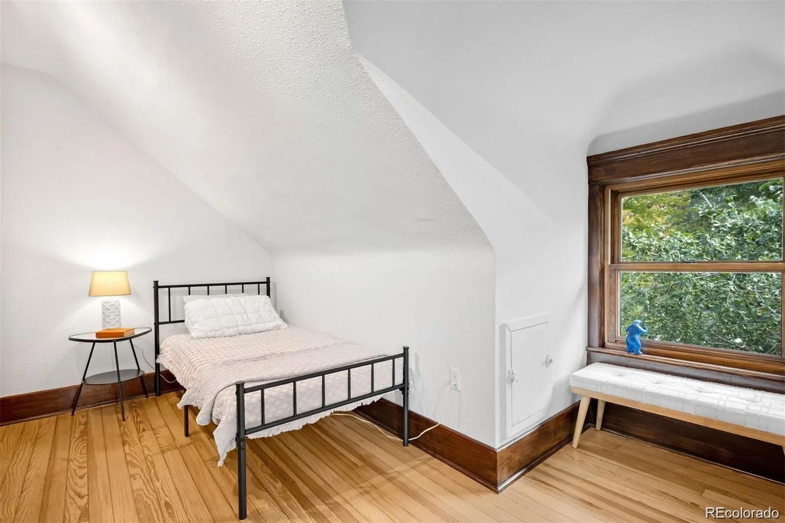 04072026012037 1600 17