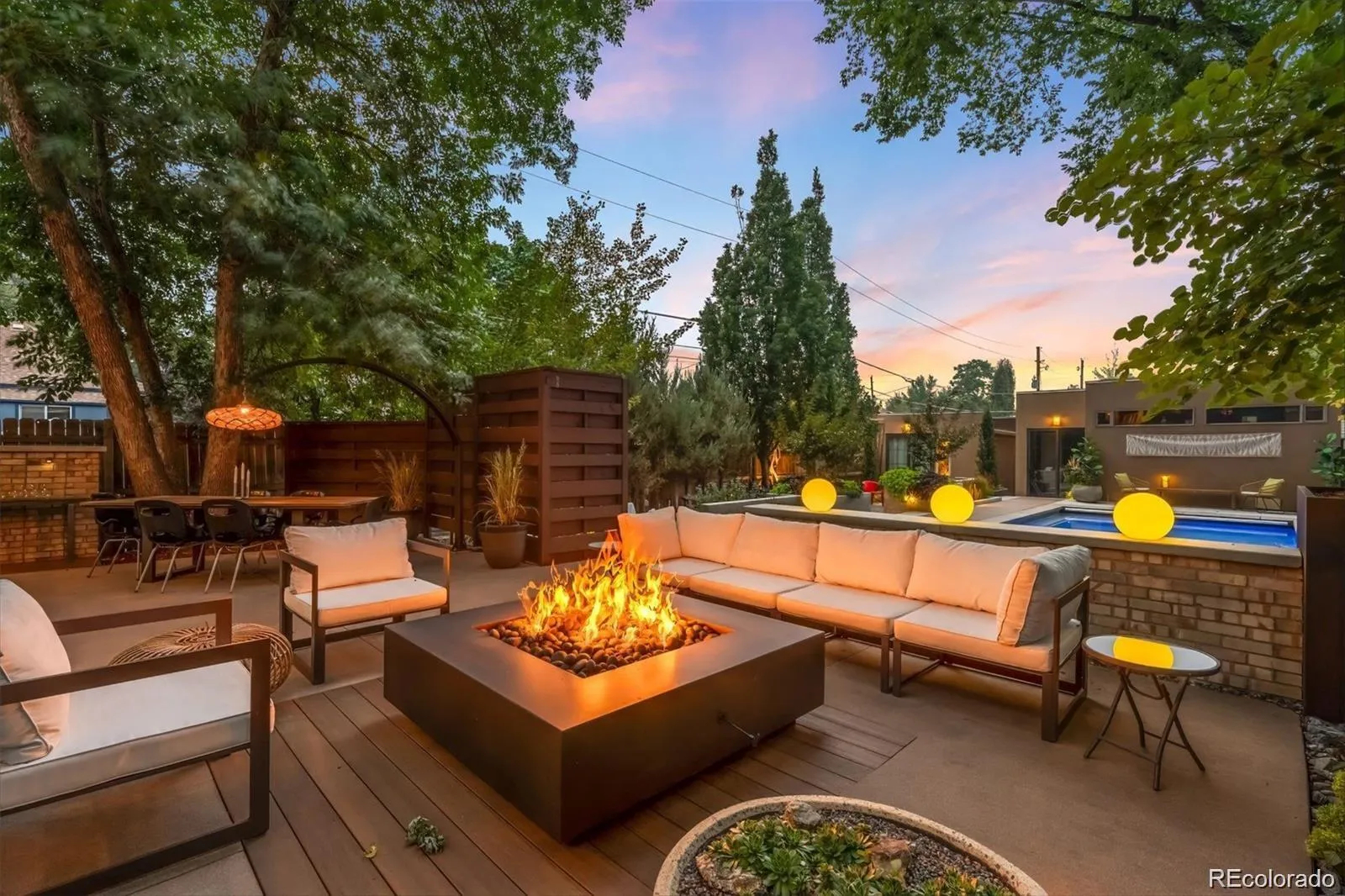 04072026012037 1600 24