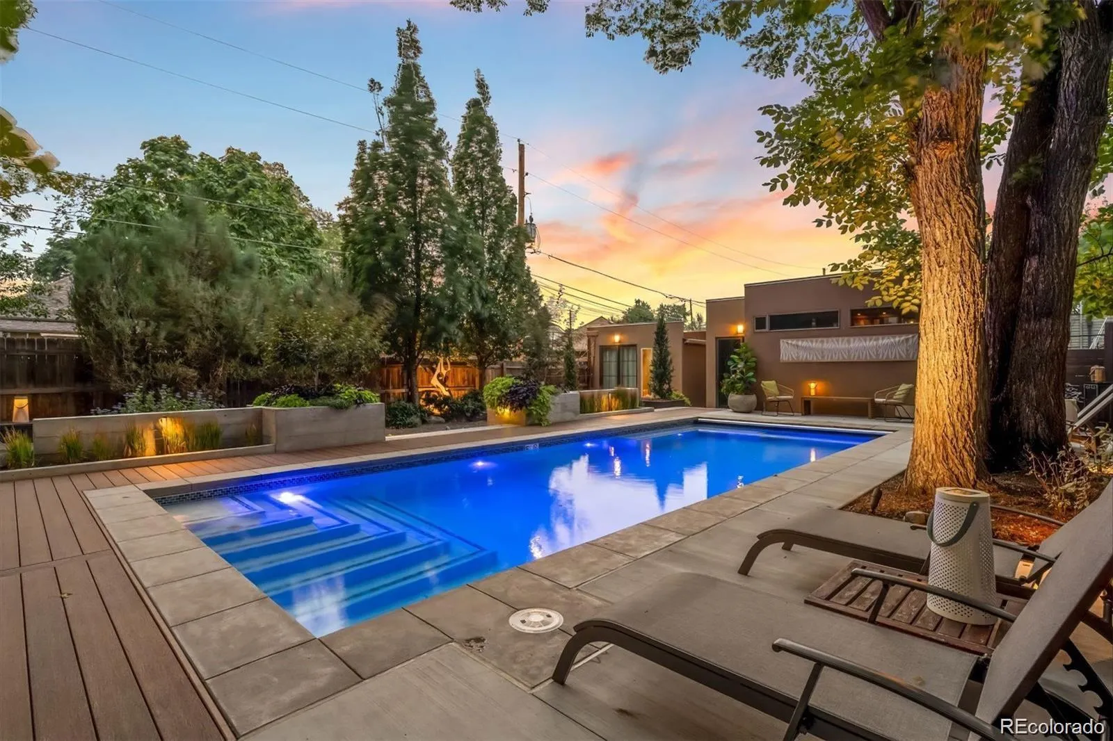 04072026012037 1600 25