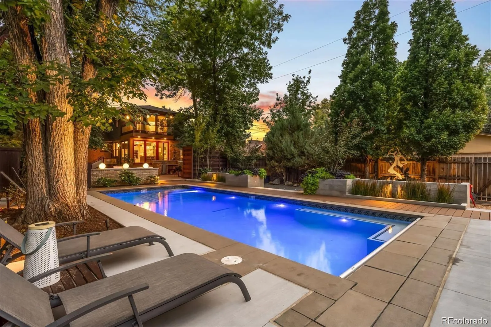 04072026012037 1600 26