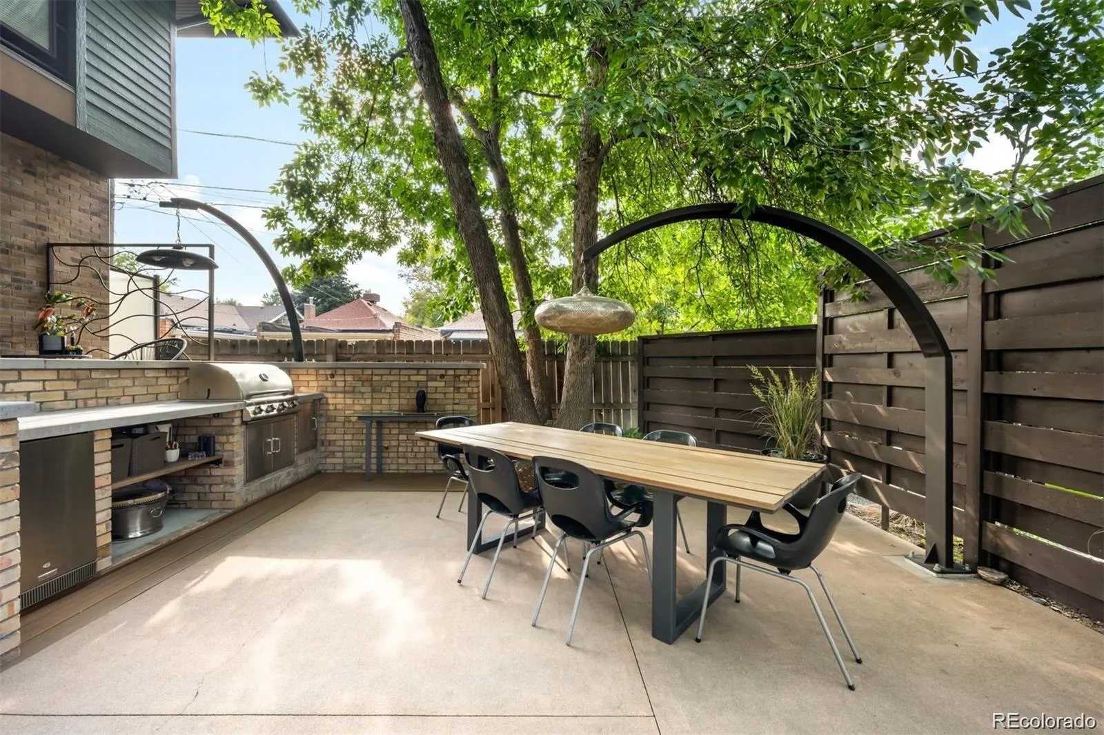 04072026012037 1600 30