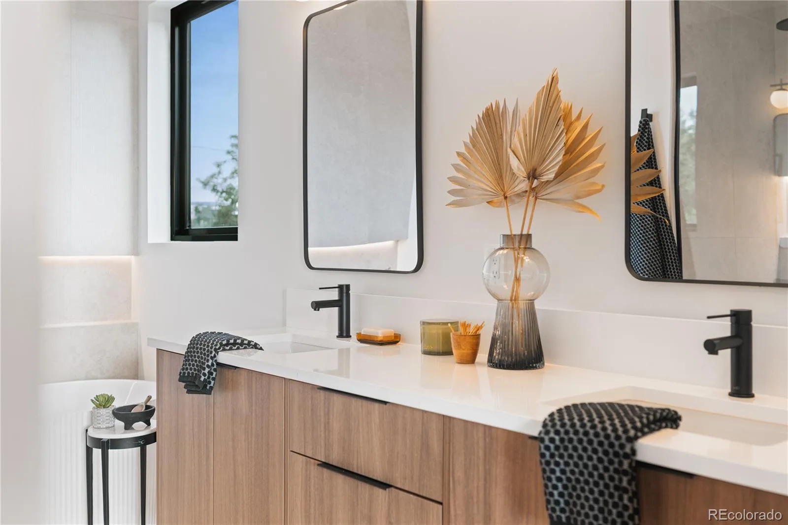 2364 S Cherokee Street Denver CO 80223 | MLS #REC5684975 07212026181503 1600 29