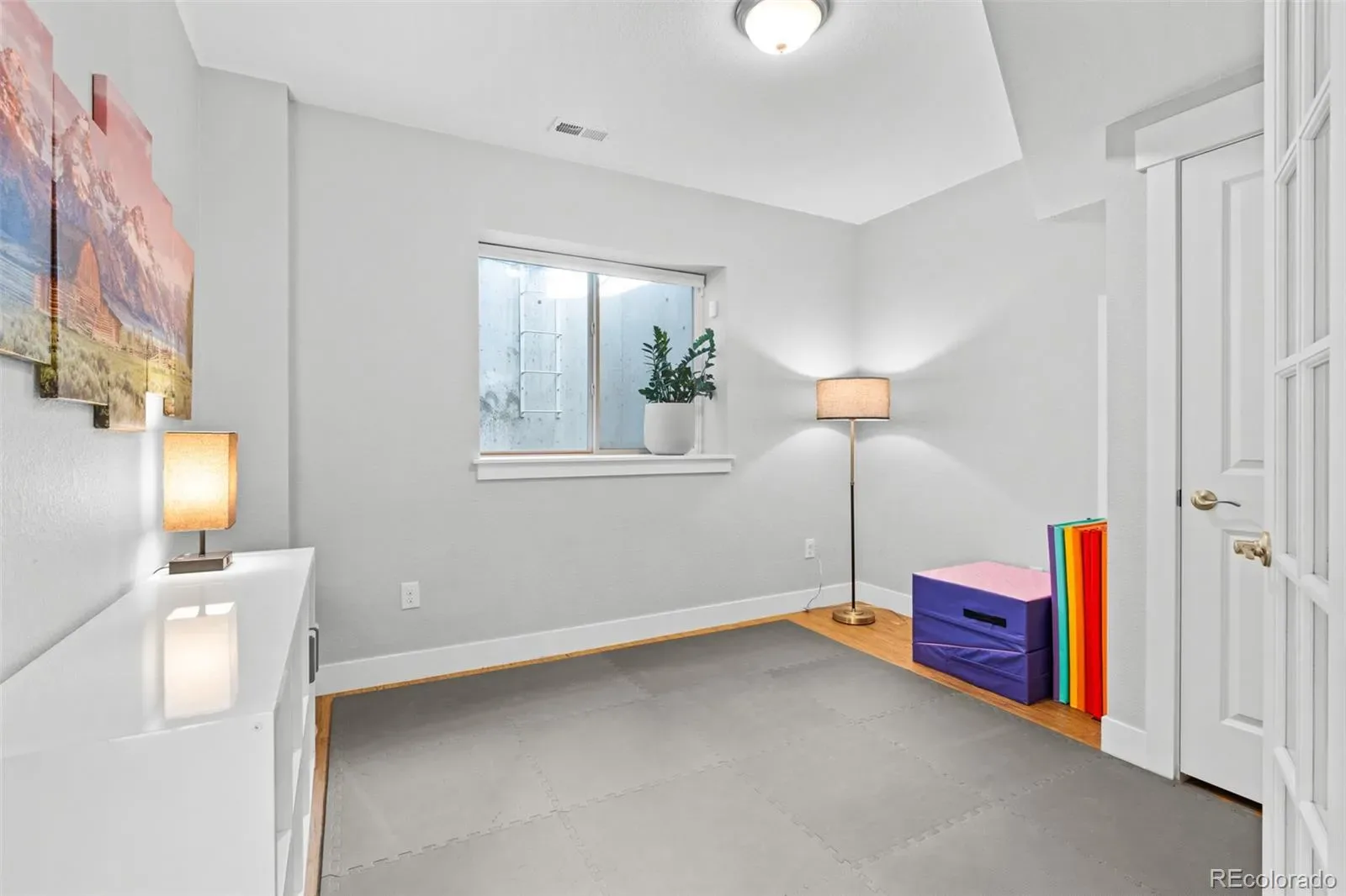 03102026181345 1600 40