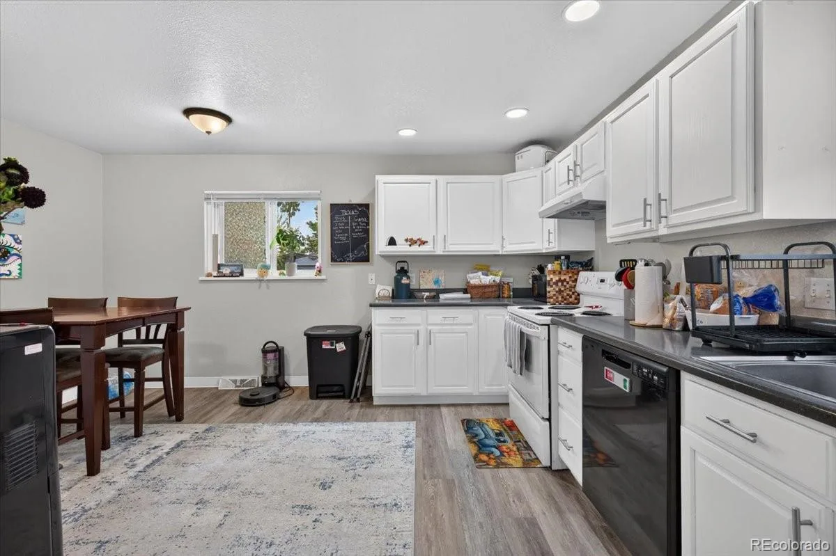 9030 Elm Court Denver CO 80260 | MLS #REC5690882 07152026214446 1200 21