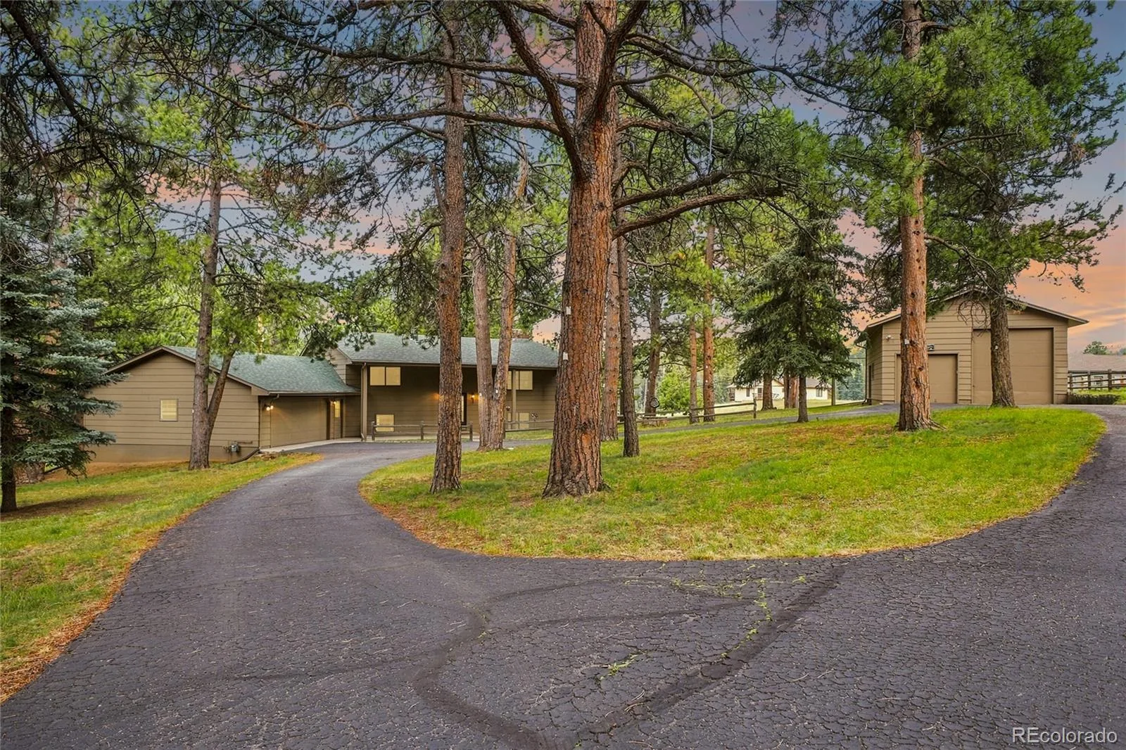 8257 Centaur Drive Evergreen CO 80439 | MLS #REC5694568 08122026035603 1600 1