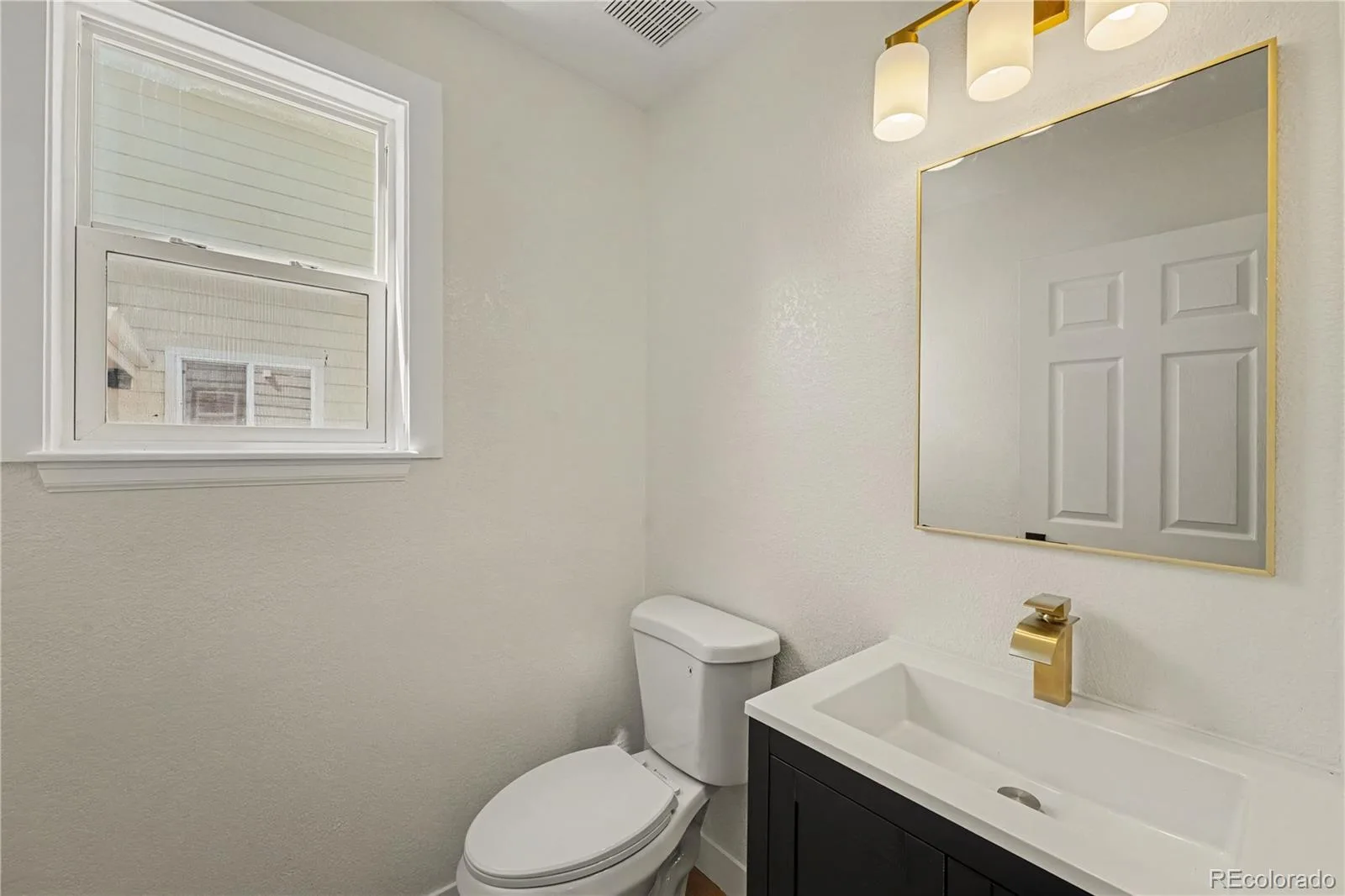 13674 Plaster Circle Broomfield CO 80023 | MLS #REC5695774 07182026161434 1600 17