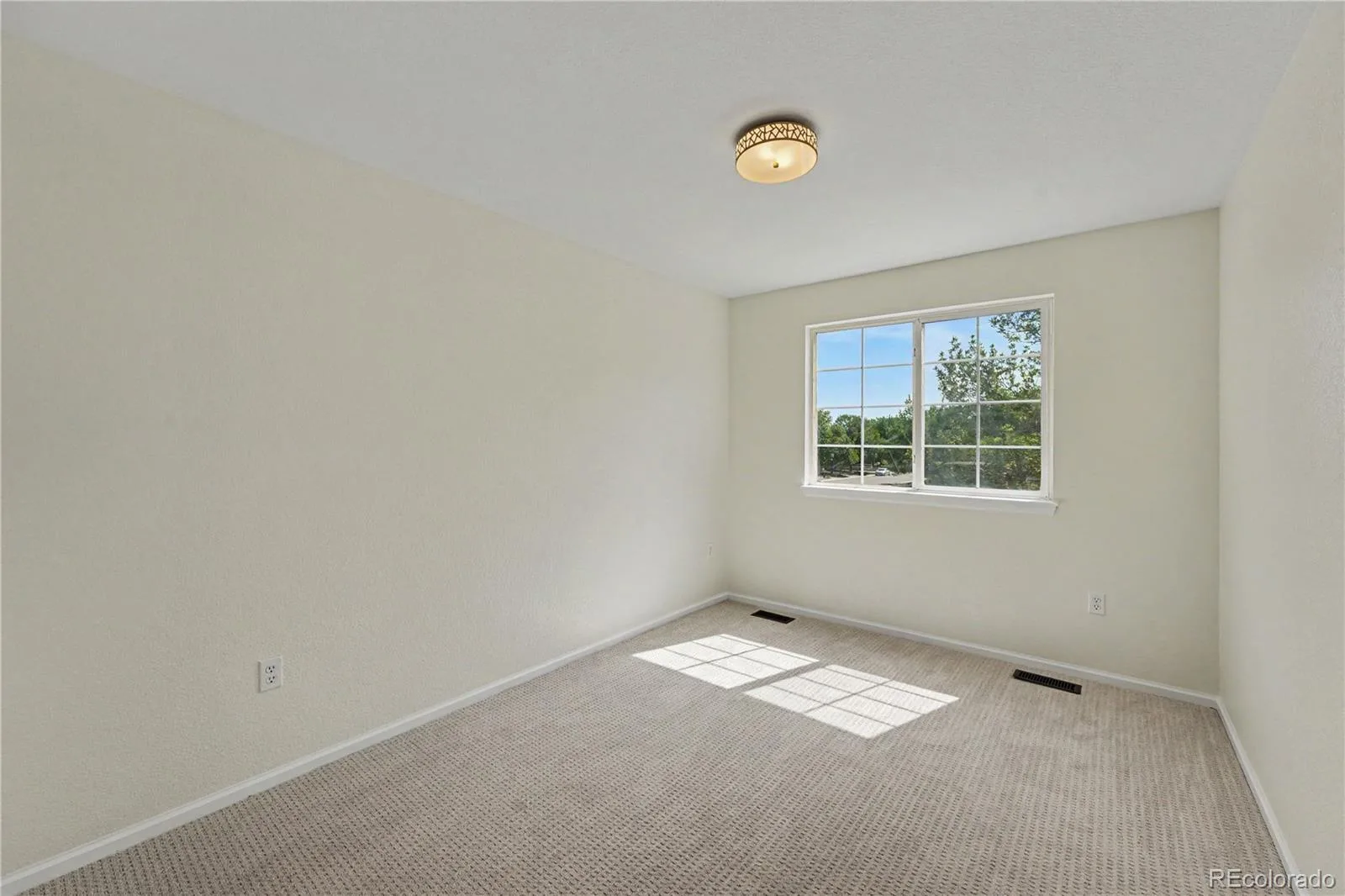 13674 Plaster Circle Broomfield CO 80023 | MLS #REC5695774 07182026161434 1600 28