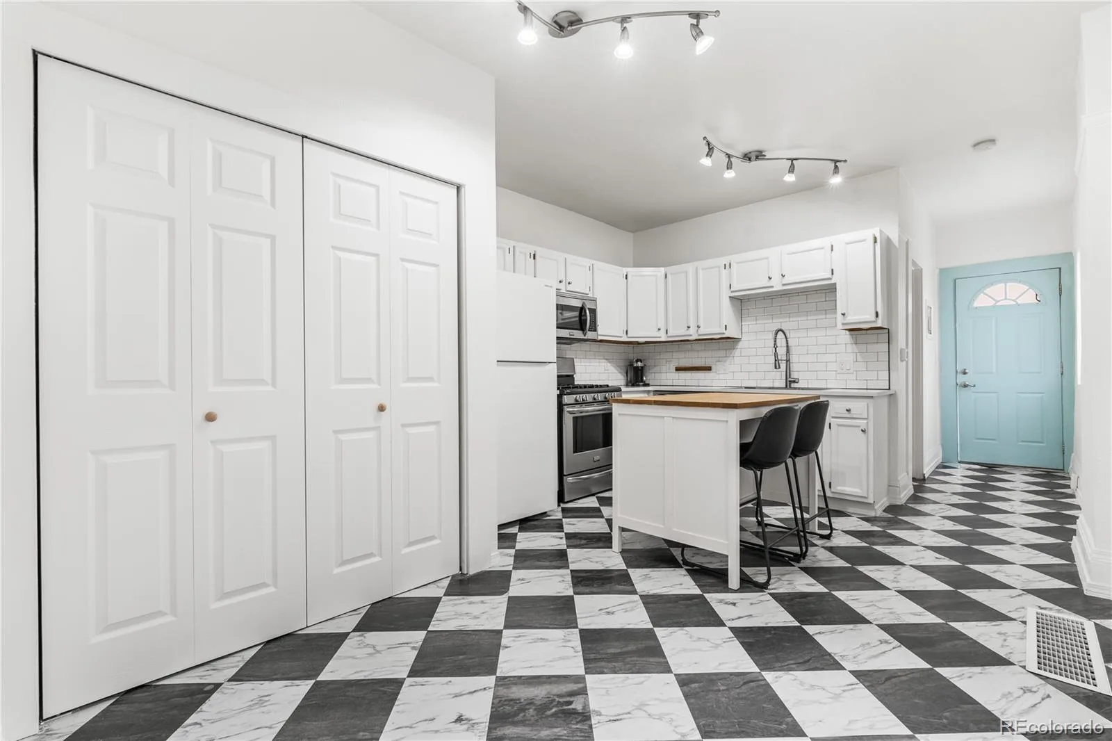 2465 W Caithness Place Denver CO 80211 MLS #REC5697559 05312026183332 1600 9