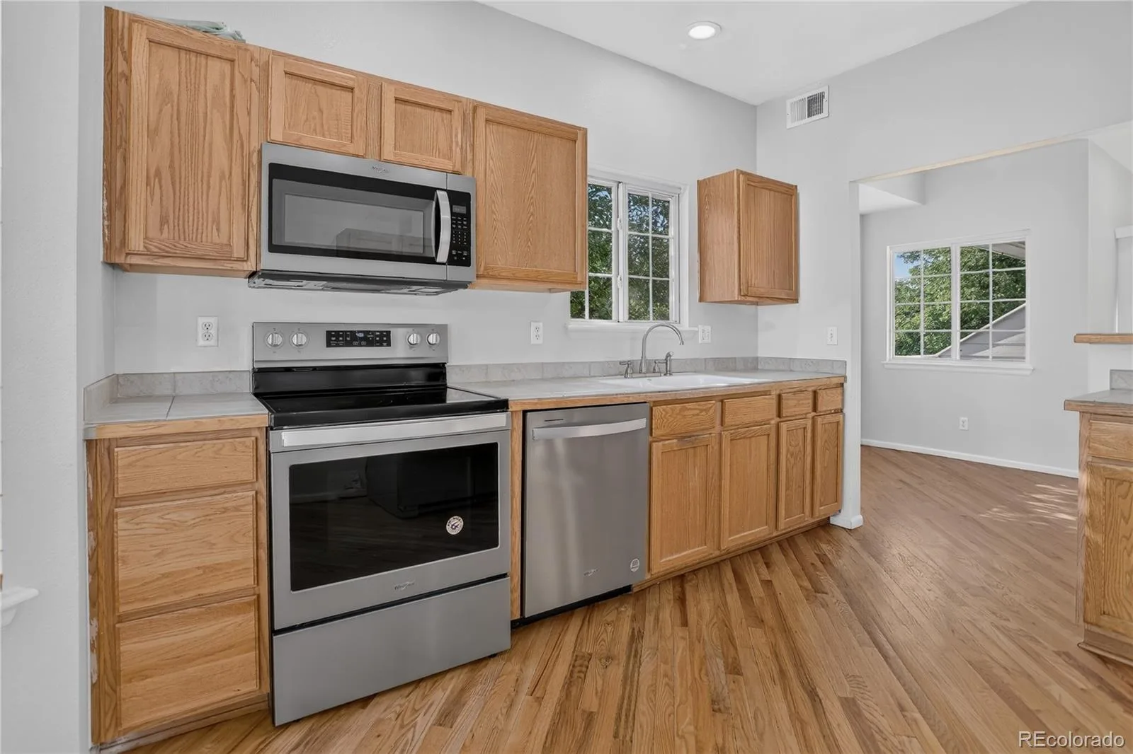 4013 S Carson Street #B Aurora CO 80014 | MLS #REC5704026 07242026163047 1600 13
