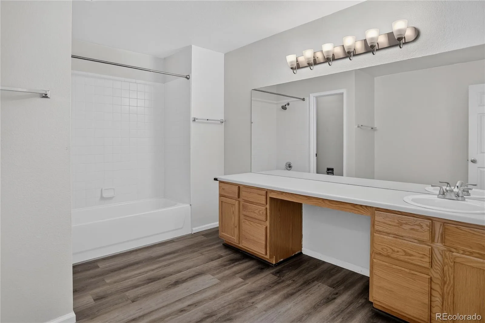 4013 S Carson Street #B Aurora CO 80014 | MLS #REC5704026 07242026163047 1600 24