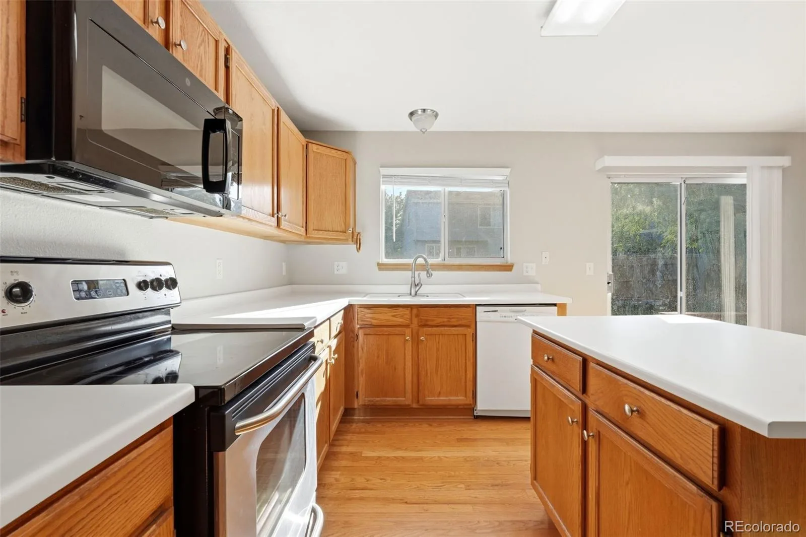 4607 N Foxtail Drive Castle Rock CO 80109 | MLS #REC5704061 06192026234653 1600 12
