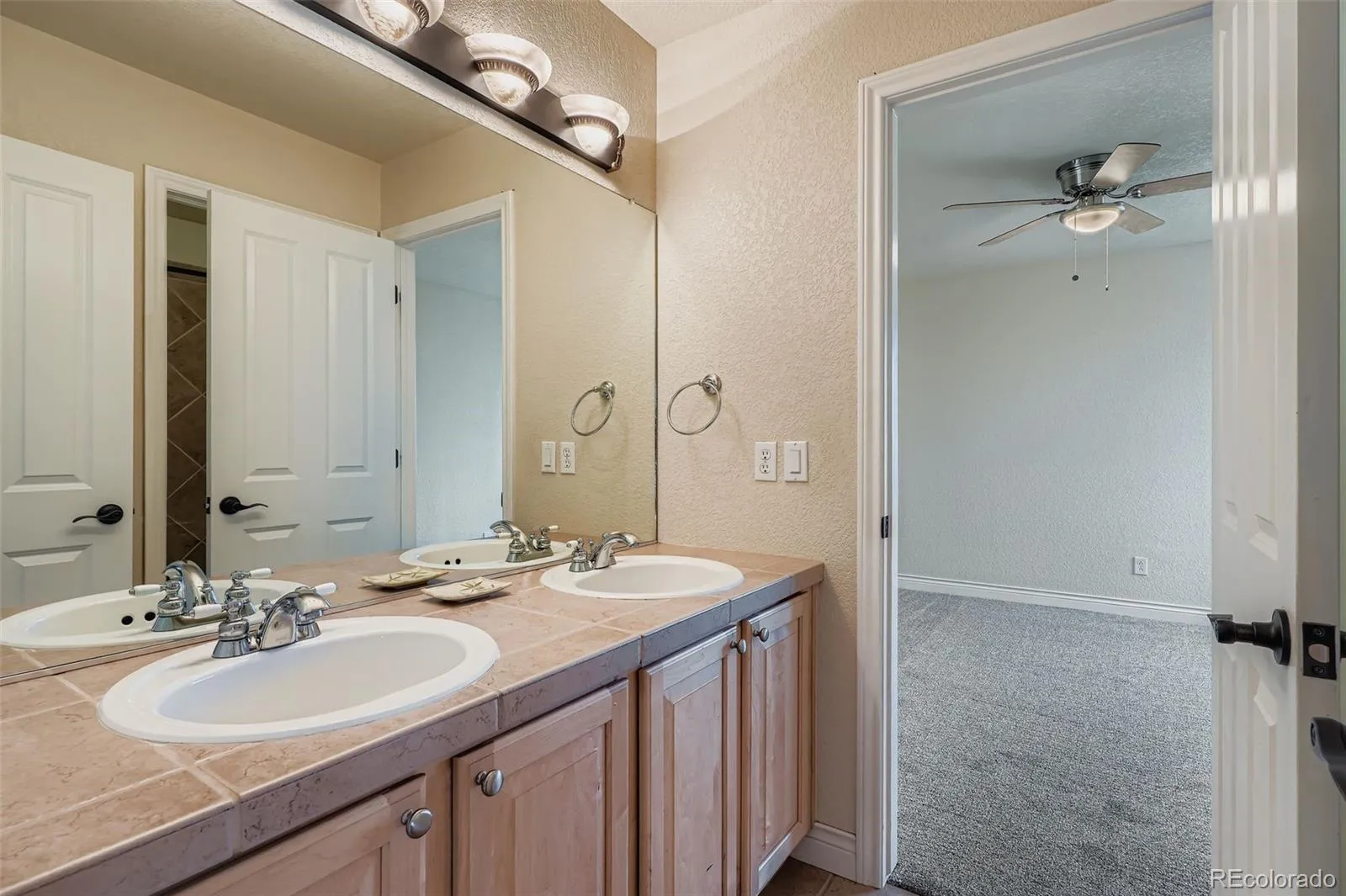 5398 S Jay Drive Littleton CO 80123 MLS #REC5704469 04242026180719 1600 23