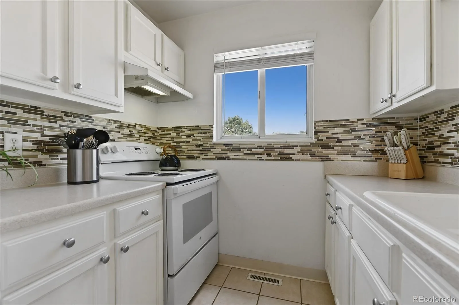 8798 Chase Drive #4 Arvada CO 80003 | MLS #REC5706585 08312026033337 1600 5