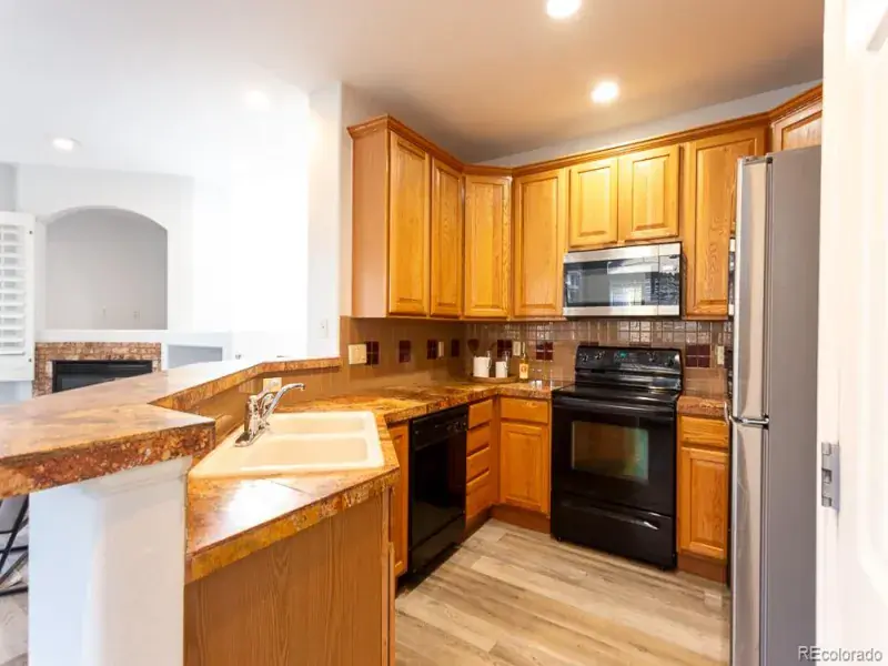 141 Granby Way #A Aurora CO 80011 MLS #REC5707416 03042026162852 800 9