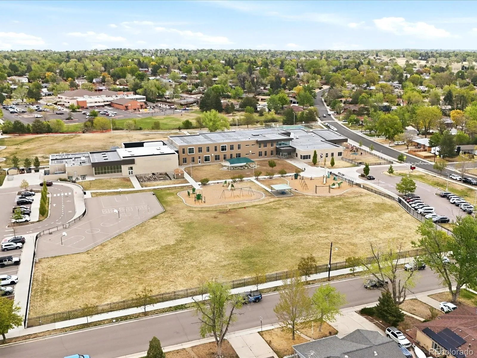 245 Coral Way Broomfield CO 80020 MLS #REC5708233 05062026000259 1600 49
