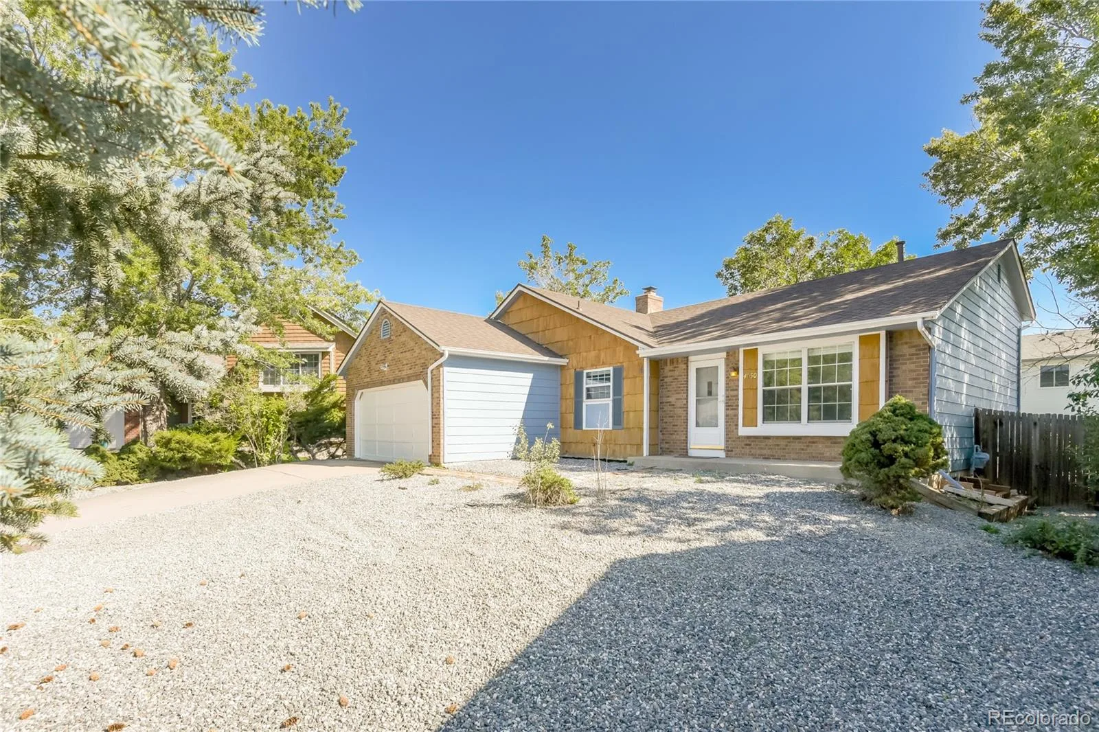 4050 S Espana Way Aurora CO 80013 | MLS #REC5708447 08312026033334 1600 13