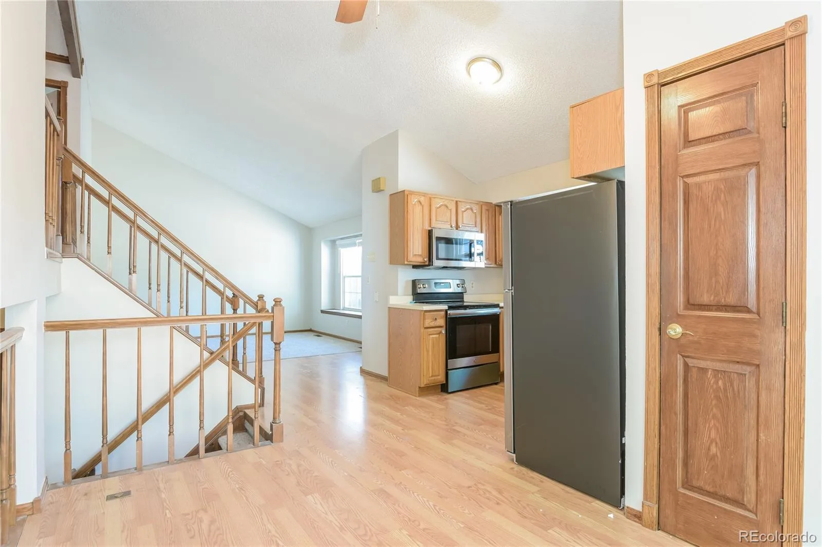 4050 S Espana Way Aurora CO 80013 | MLS #REC5708447 08312026033334 1600 4