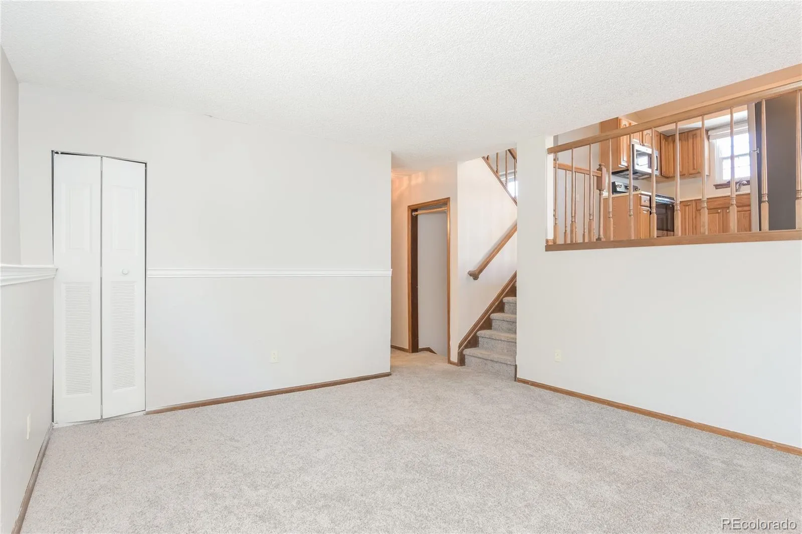 4050 S Espana Way Aurora CO 80013 | MLS #REC5708447 08312026033334 1600 5