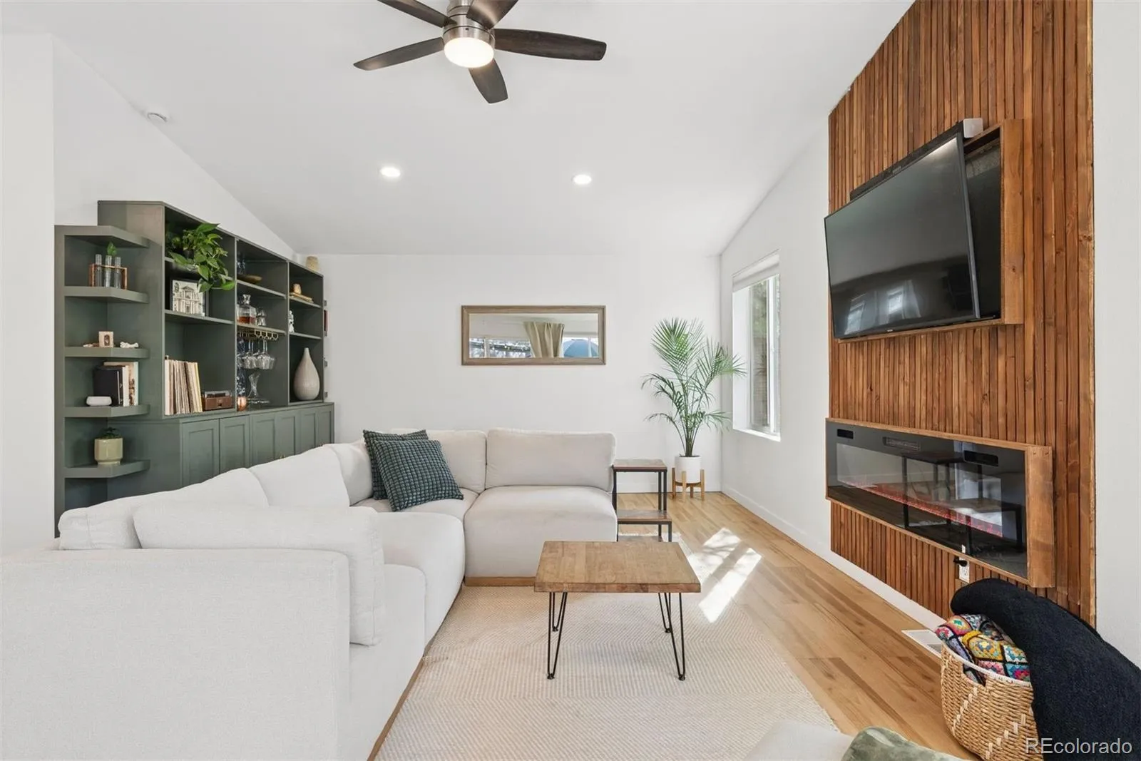 3910 E Jerome Avenue Denver CO 80210 MLS #REC5709898 04182026154345 1600 6