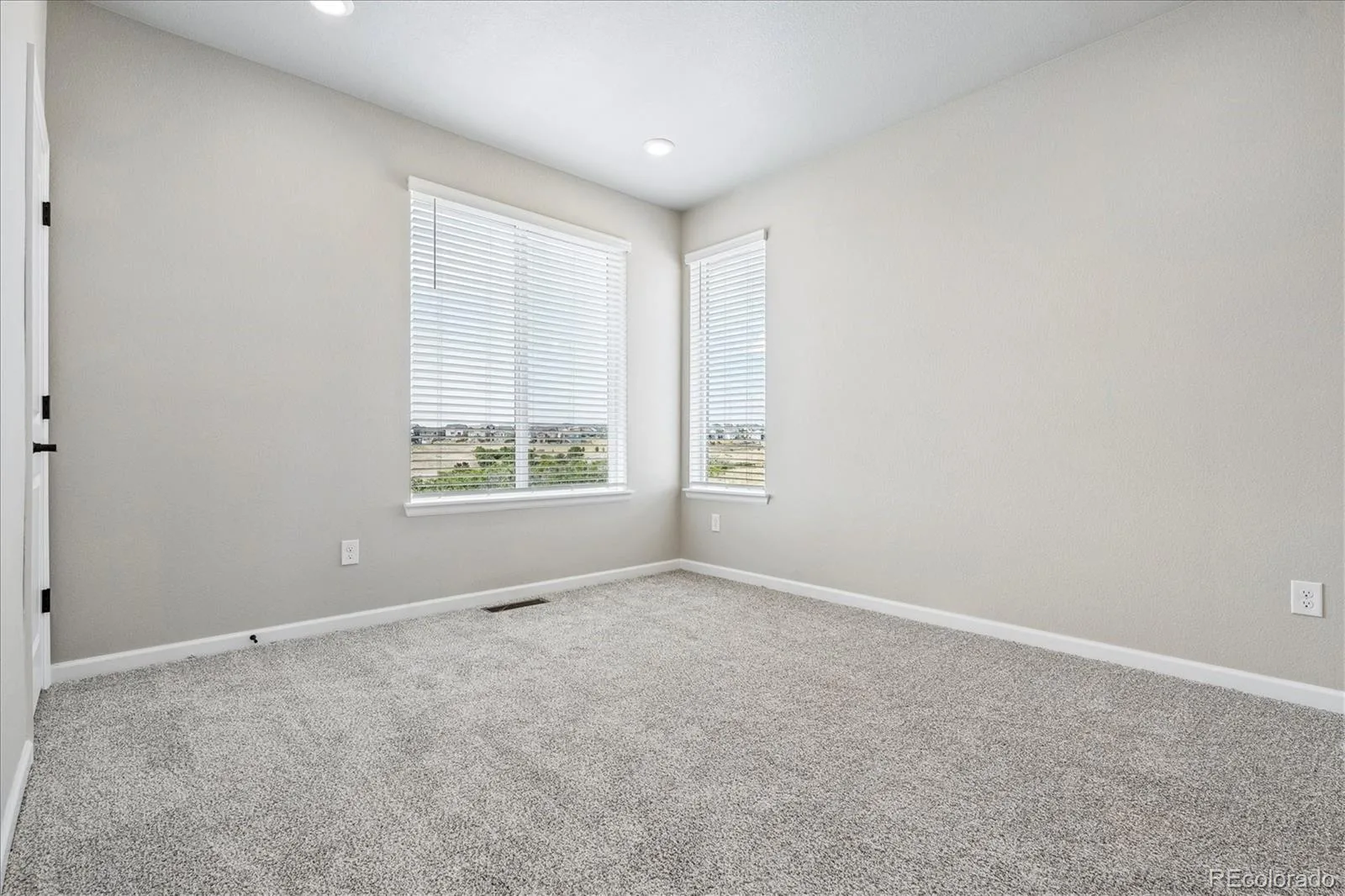 516 Luton Drive Castle Pines CO 80108 | MLS #REC5711498 08112026201849 1600 14