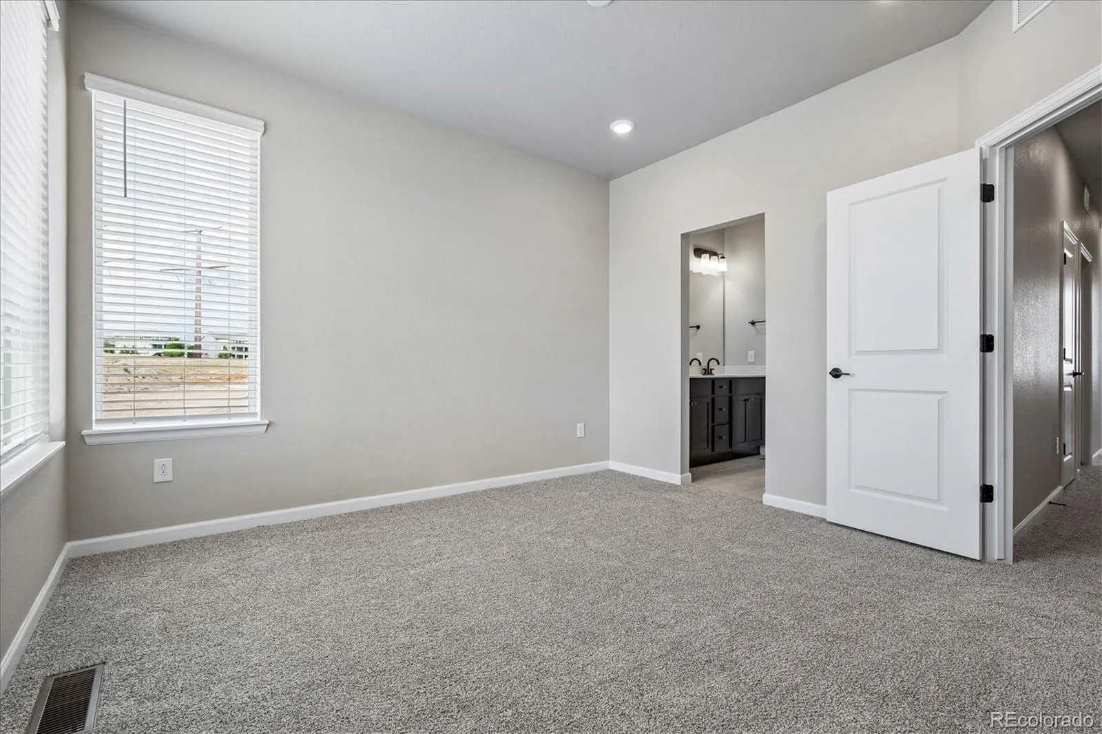 516 Luton Drive Castle Pines CO 80108 | MLS #REC5711498 08112026201849 1600 15