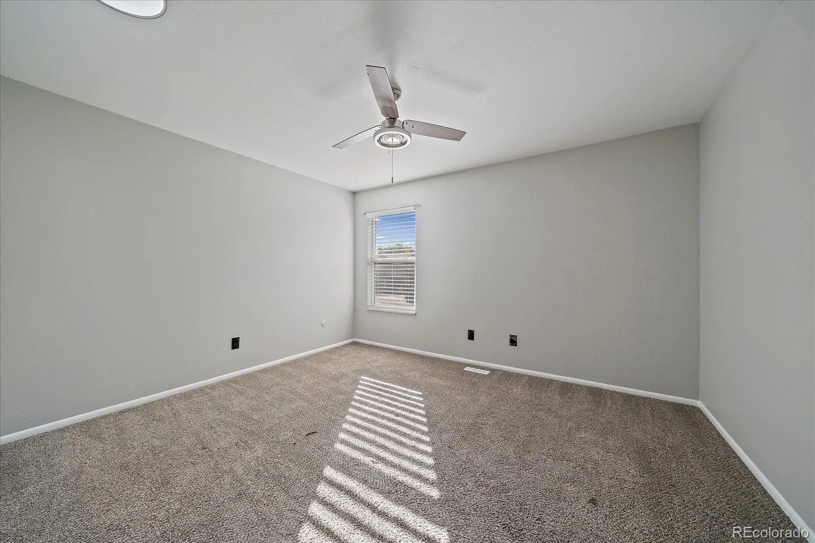 9901 E Evans Avenue #33D Aurora CO 80247 | MLS #REC5711628 06102026184736 1600 6