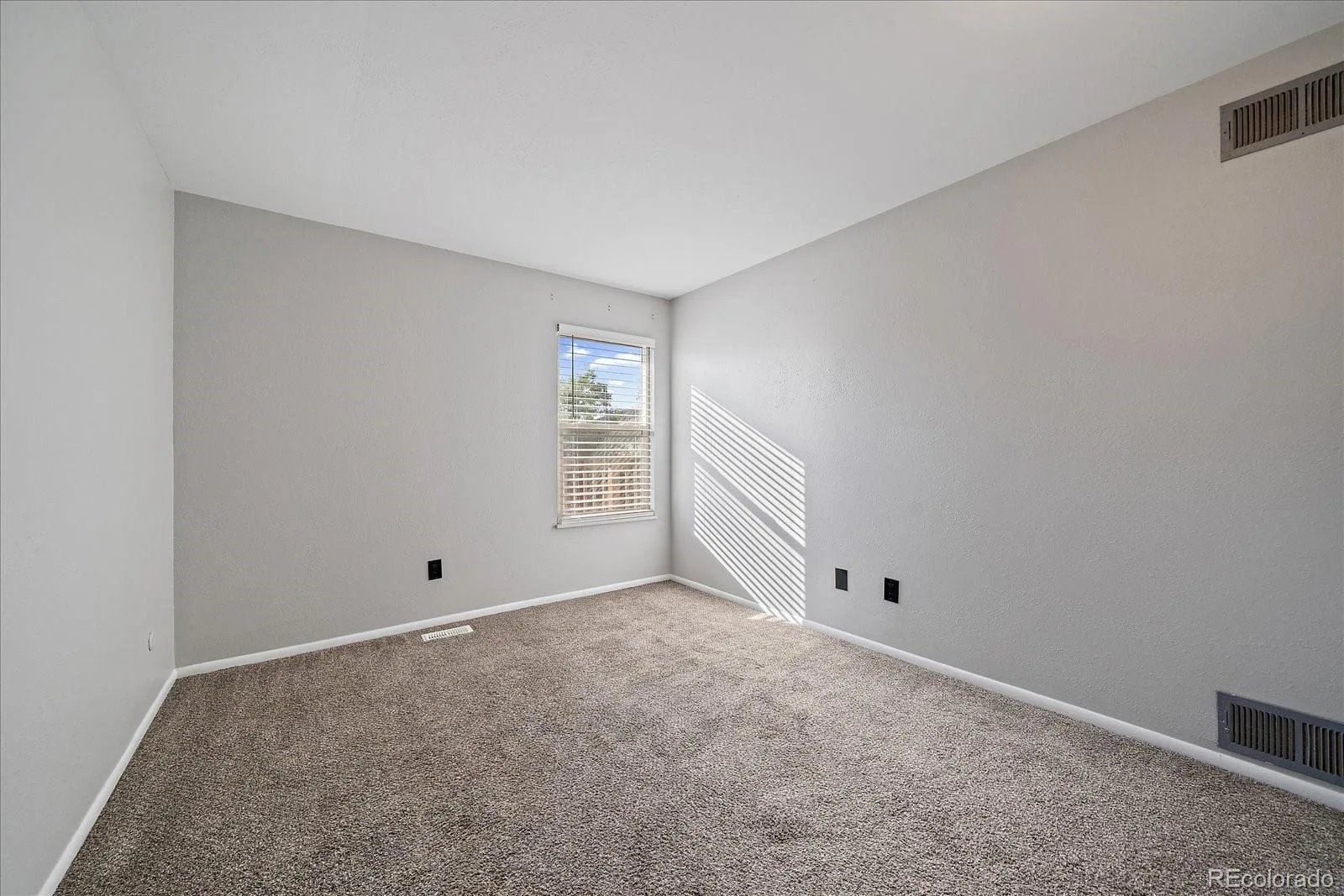 9901 E Evans Avenue #33D Aurora CO 80247 | MLS #REC5711628 06102026184736 1600 8