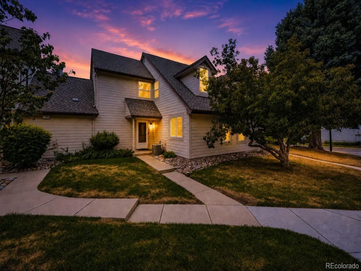 2181 S Victor Street #E Aurora CO 80014 MLS #REC5715917 05252026212134 1200 1