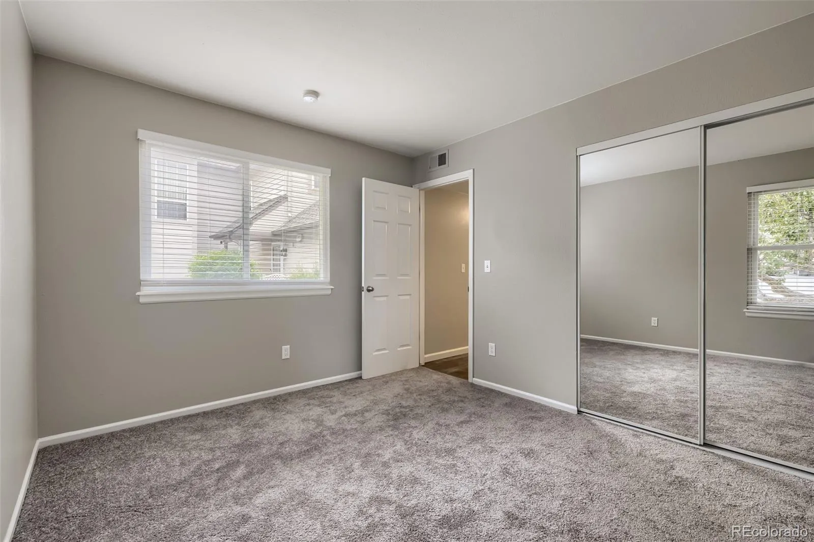 2181 S Victor Street #E Aurora CO 80014 MLS #REC5715917 05252026212134 1600 10