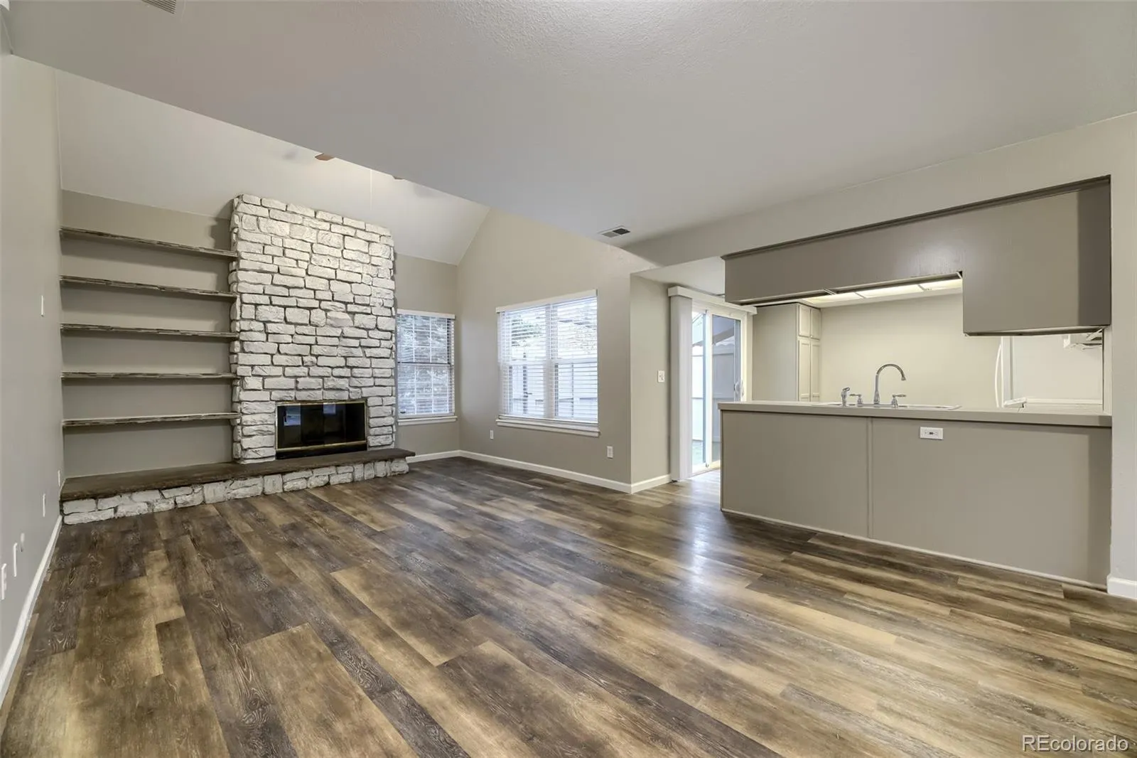 2181 S Victor Street #E Aurora CO 80014 MLS #REC5715917 05252026212134 1600 4