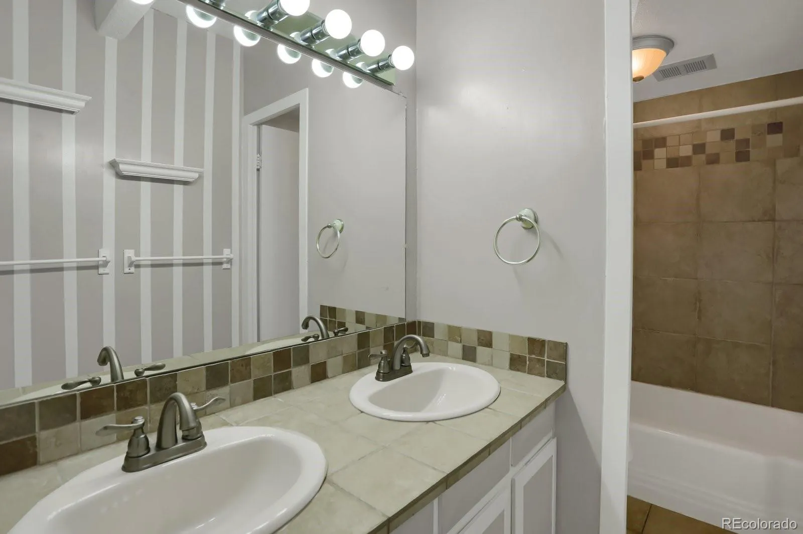 04092026173445 1600 8