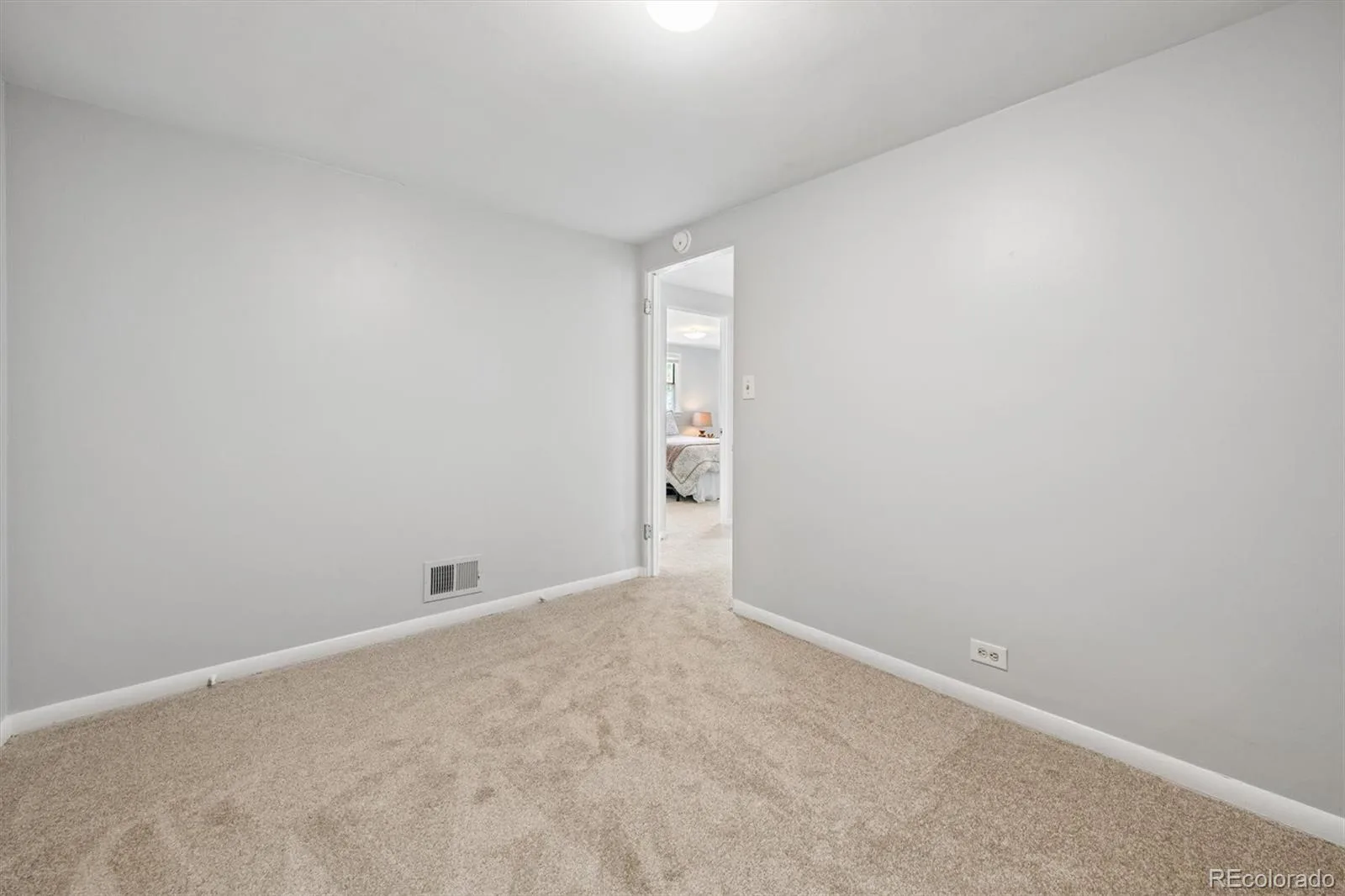 3000 S Corona Street Englewood CO 80113 MLS #REC5717386 07042026182825 1600 23