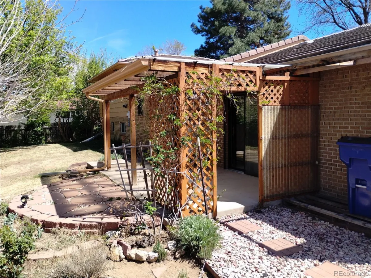 6294 S Oneida Way Centennial CO 80111 MLS #REC5719180 04242026143915 1200 36