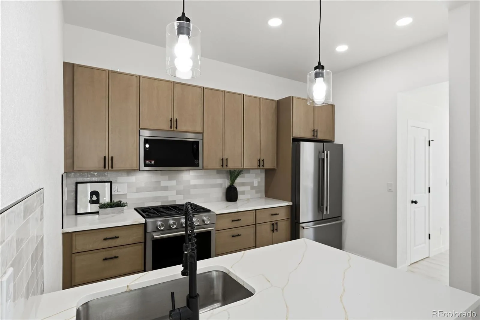 662 S Logan S Street Denver CO 80209 | MLS #REC5720592 09302026220740 1600 16