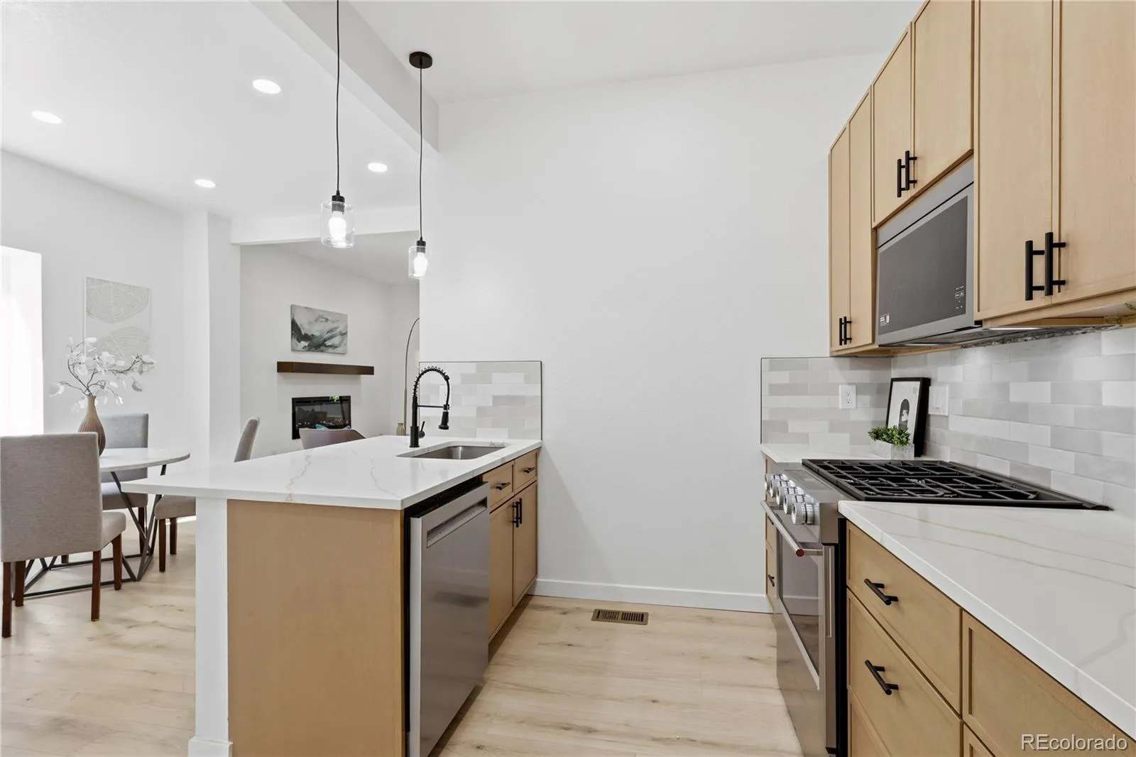 662 S Logan S Street Denver CO 80209 | MLS #REC5720592 09302026220740 1600 19
