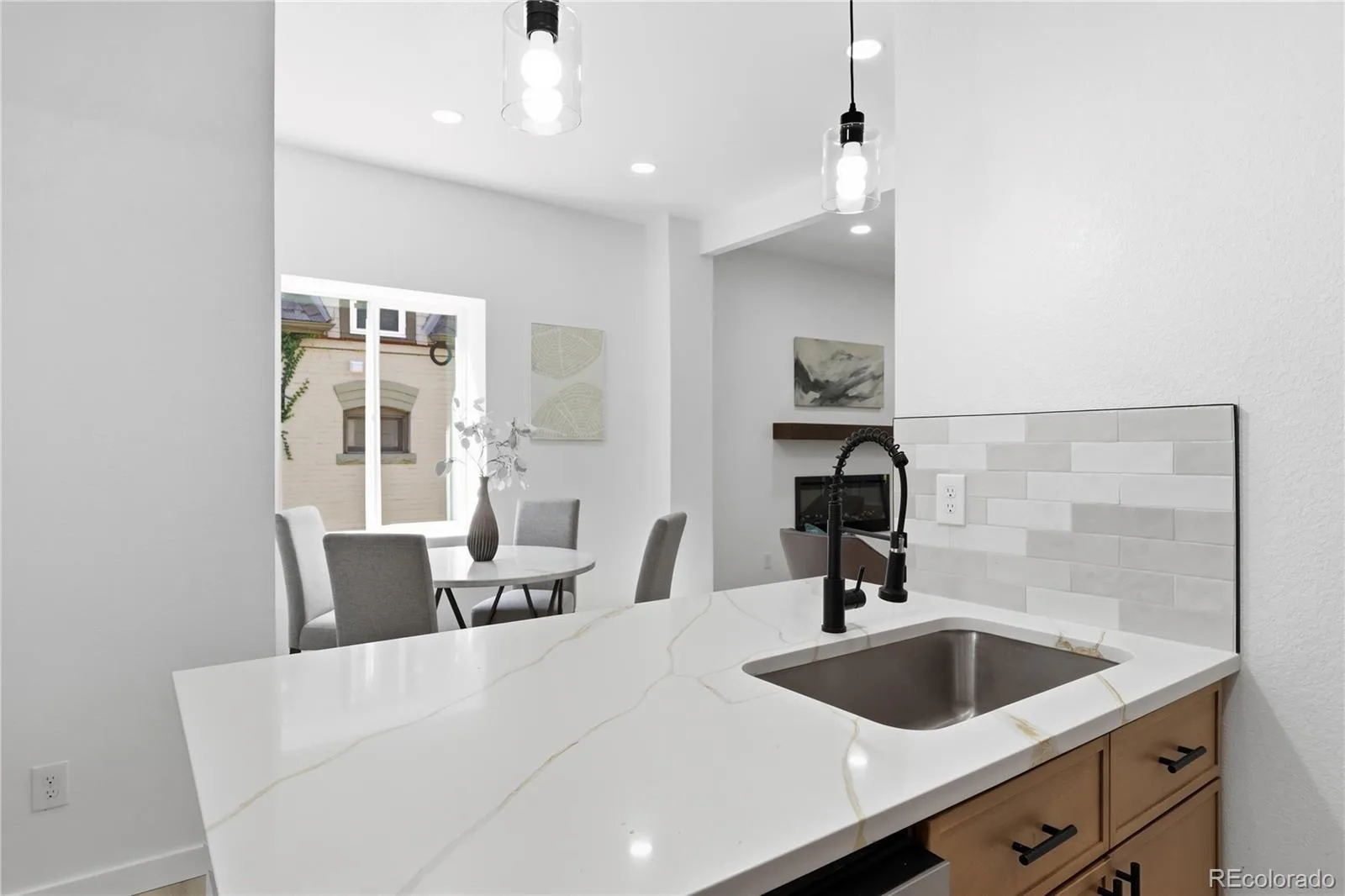 662 S Logan S Street Denver CO 80209 | MLS #REC5720592 09302026220740 1600 21